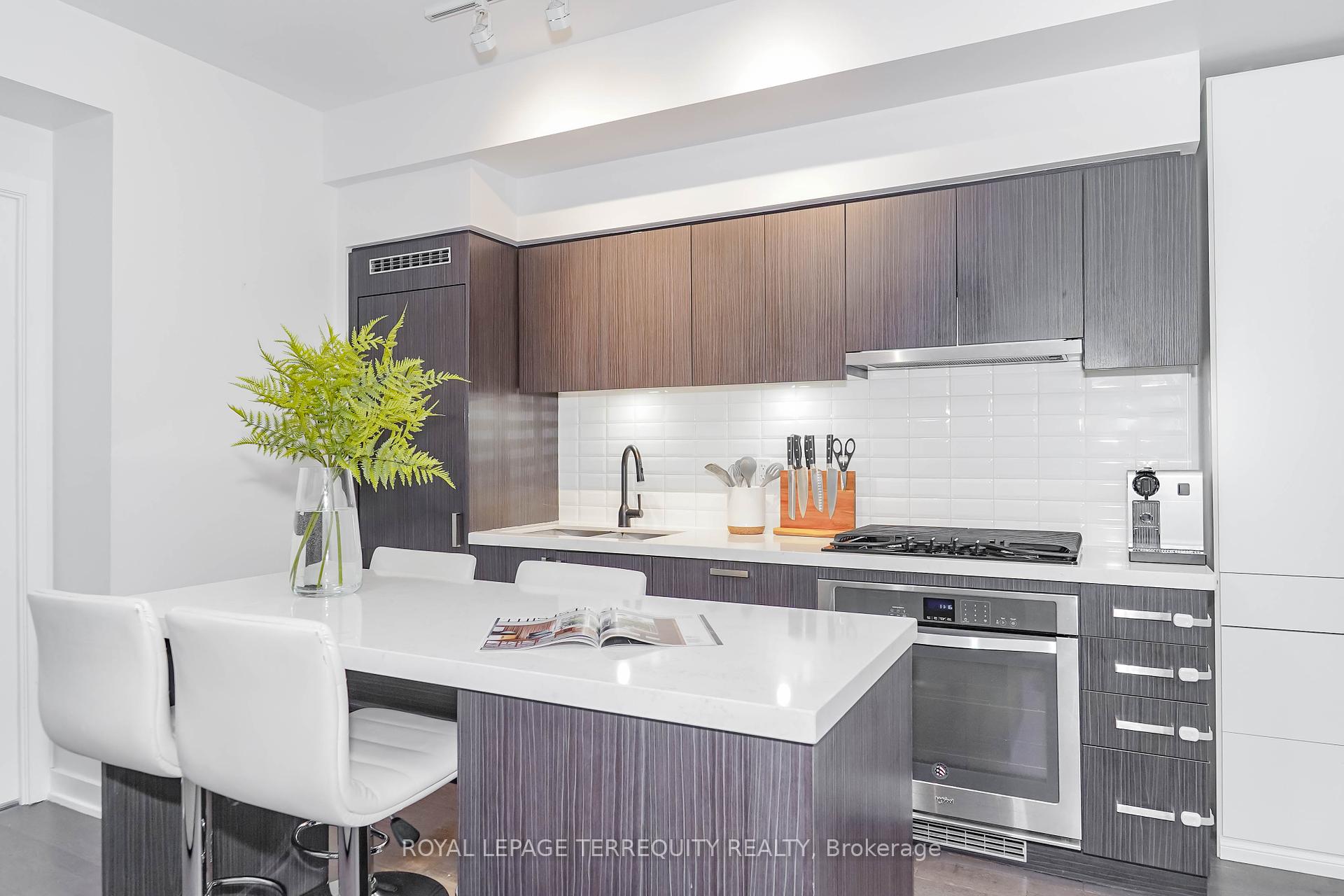 #301 - 501 St. Clair Ave W, Toronto, ON M5P0A2 | 2 Bedroom 2 Bathroom Condo Apt | Image 6