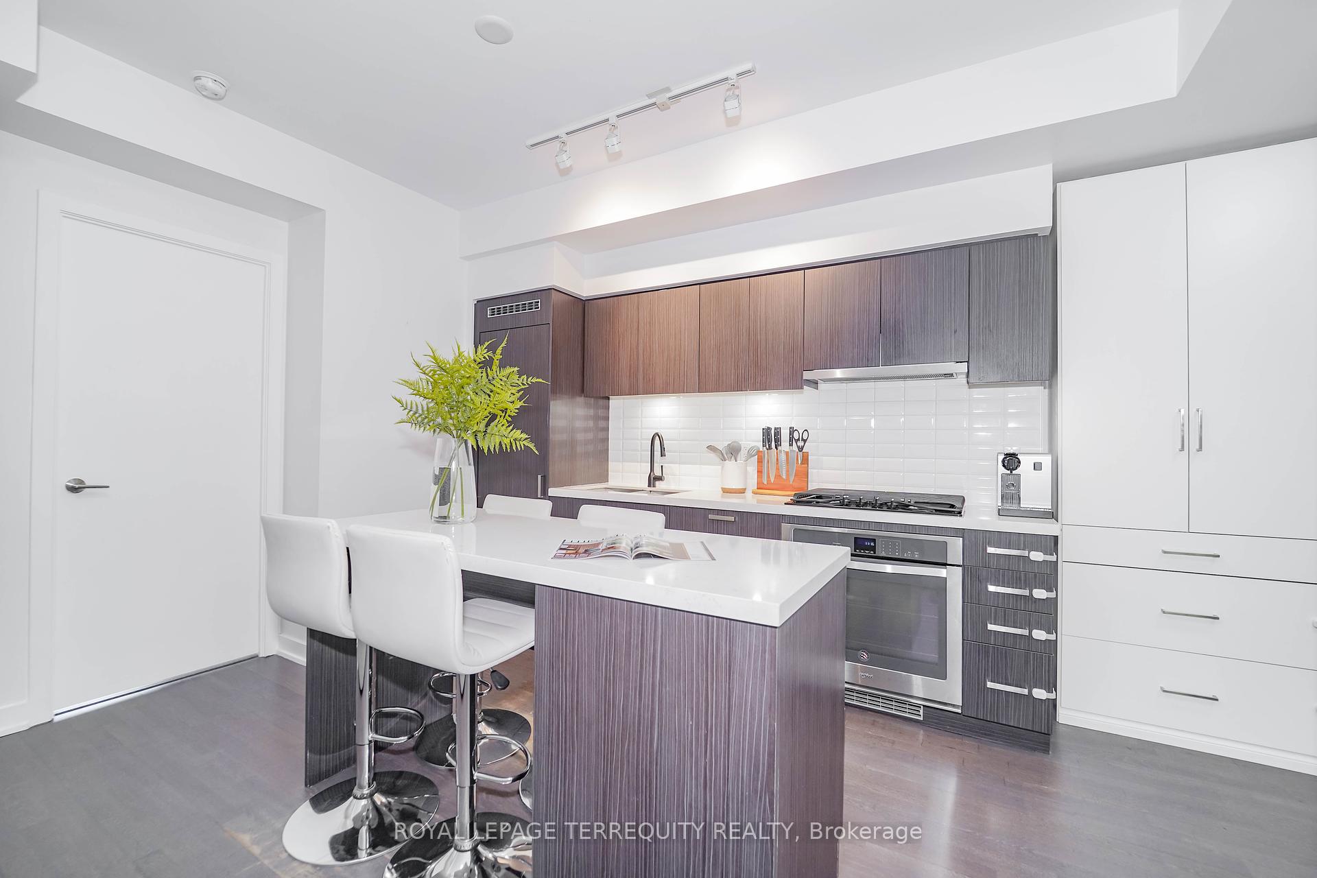 #301 - 501 St. Clair Ave W, Toronto, ON M5P0A2 | 2 Bedroom 2 Bathroom Condo Apt | Image 7