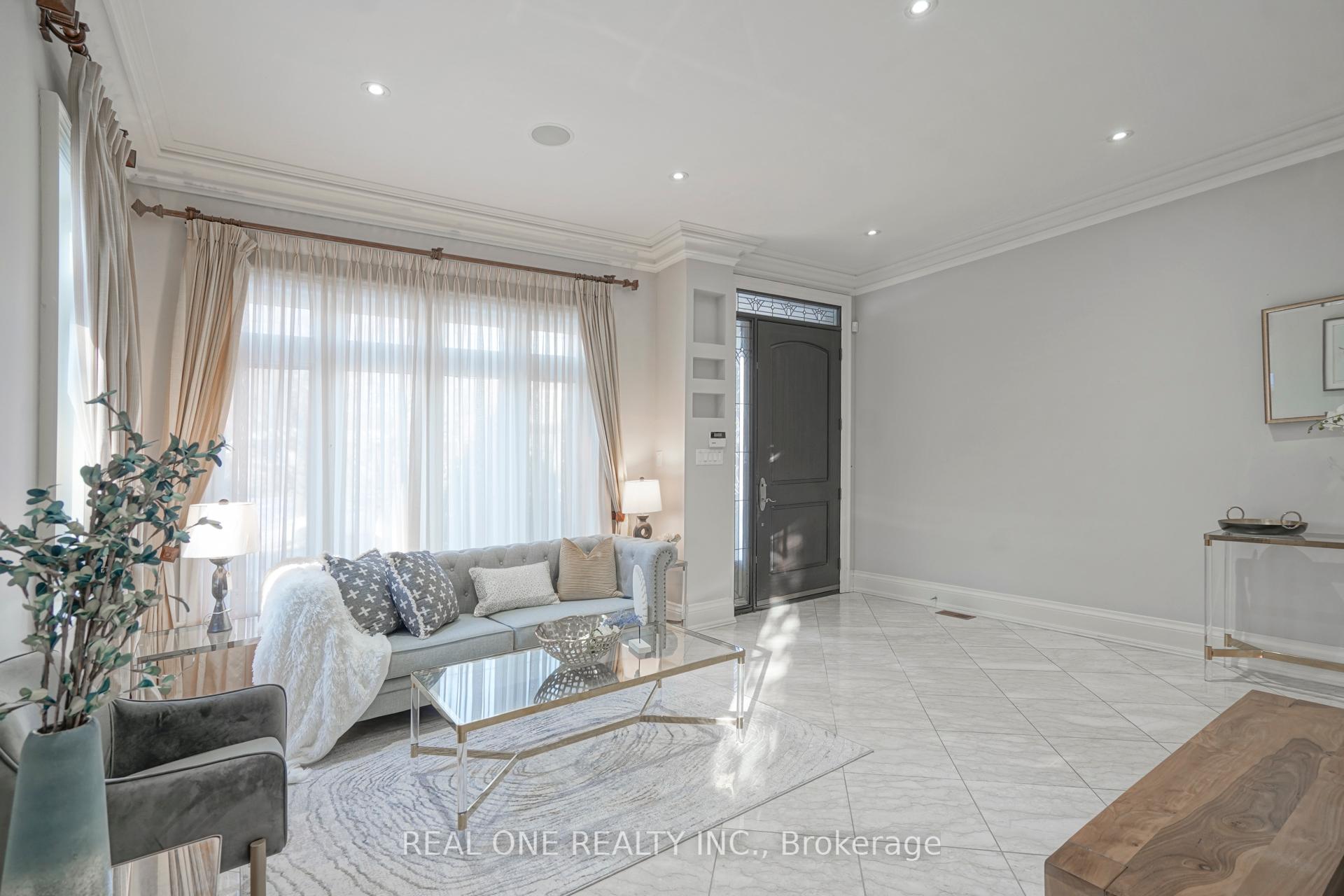 231 Churchill Ave S, Toronto, ON M2R1E2 | 4 Bedroom 5 Bathroom Detached House | Image 5