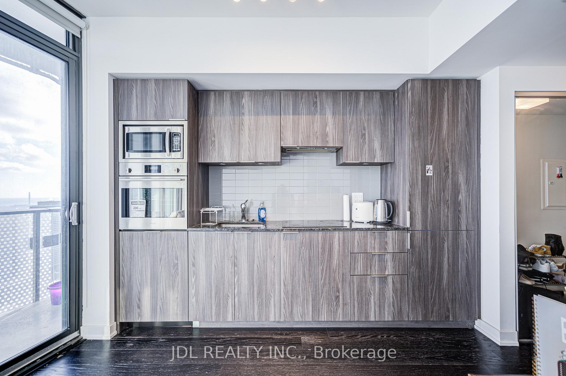 11 Wellesley St W, Toronto, ON M4Y0G4 | 0 Bedroom 1 Bathroom Condo Apt | Image 16