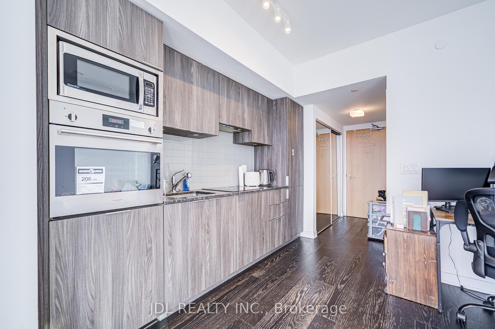 11 Wellesley St W, Toronto, ON M4Y0G4 | 0 Bedroom 1 Bathroom Condo Apt | Image 17
