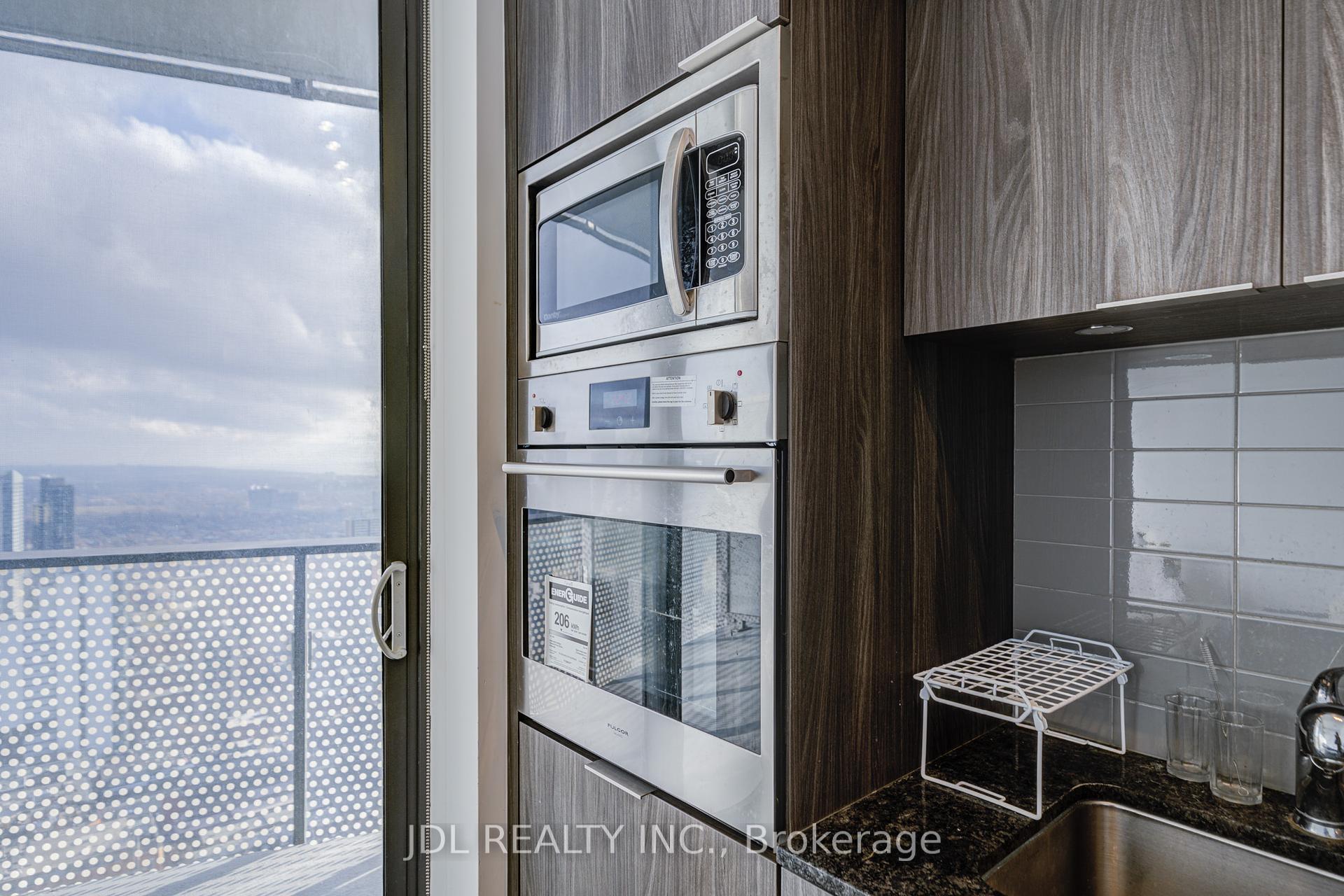 11 Wellesley St W, Toronto, ON M4Y0G4 | 0 Bedroom 1 Bathroom Condo Apt | Image 22