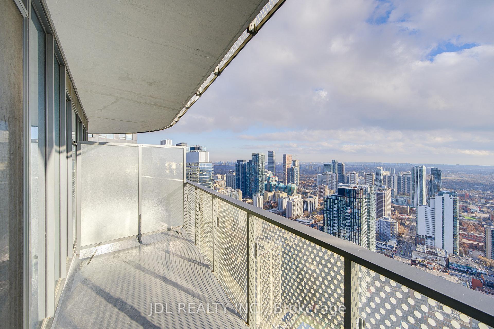 11 Wellesley St W, Toronto, ON M4Y0G4 | 0 Bedroom 1 Bathroom Condo Apt | Image 23