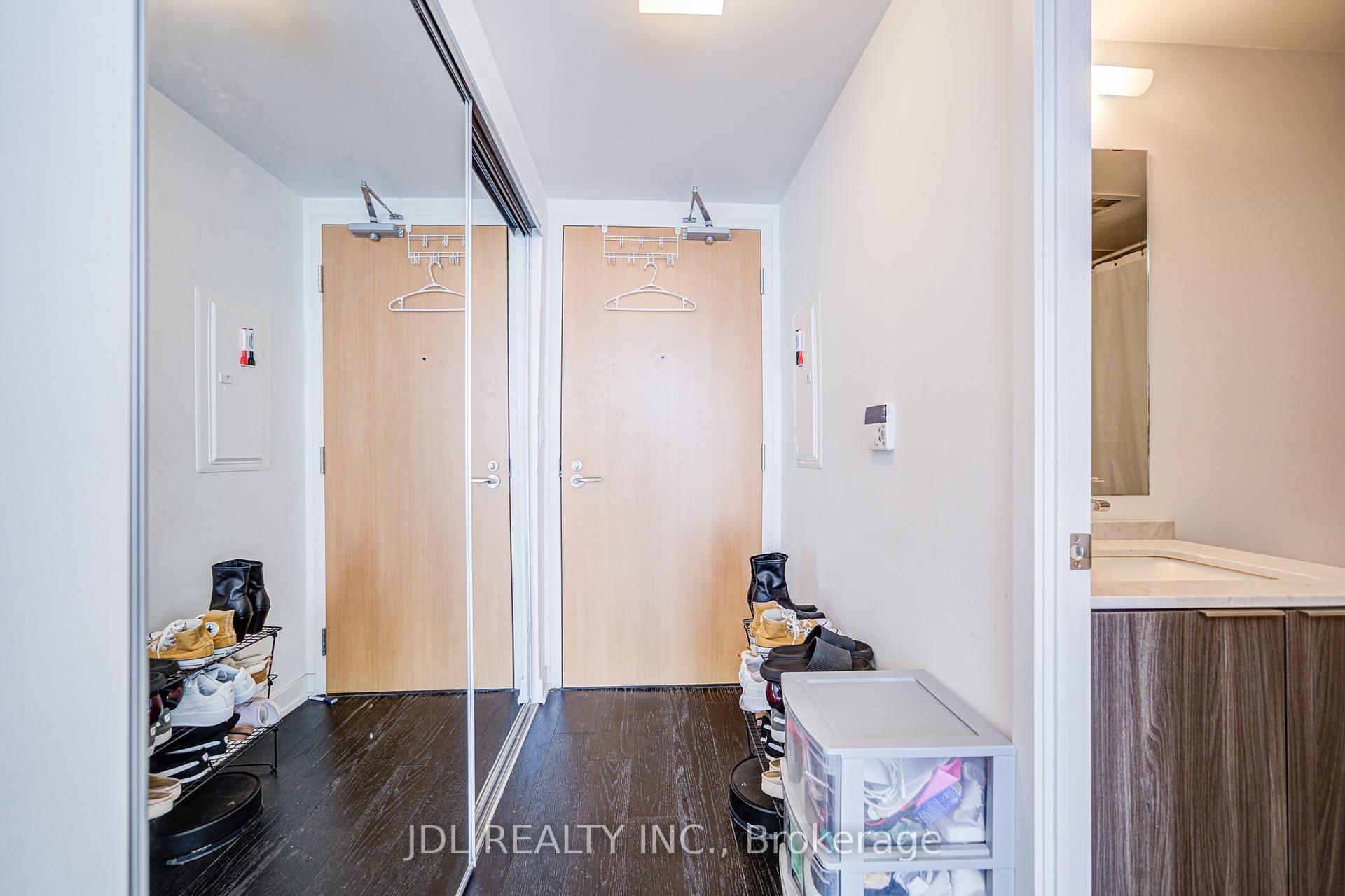 11 Wellesley St W, Toronto, ON M4Y0G4 | 0 Bedroom 1 Bathroom Condo Apt | Image 8