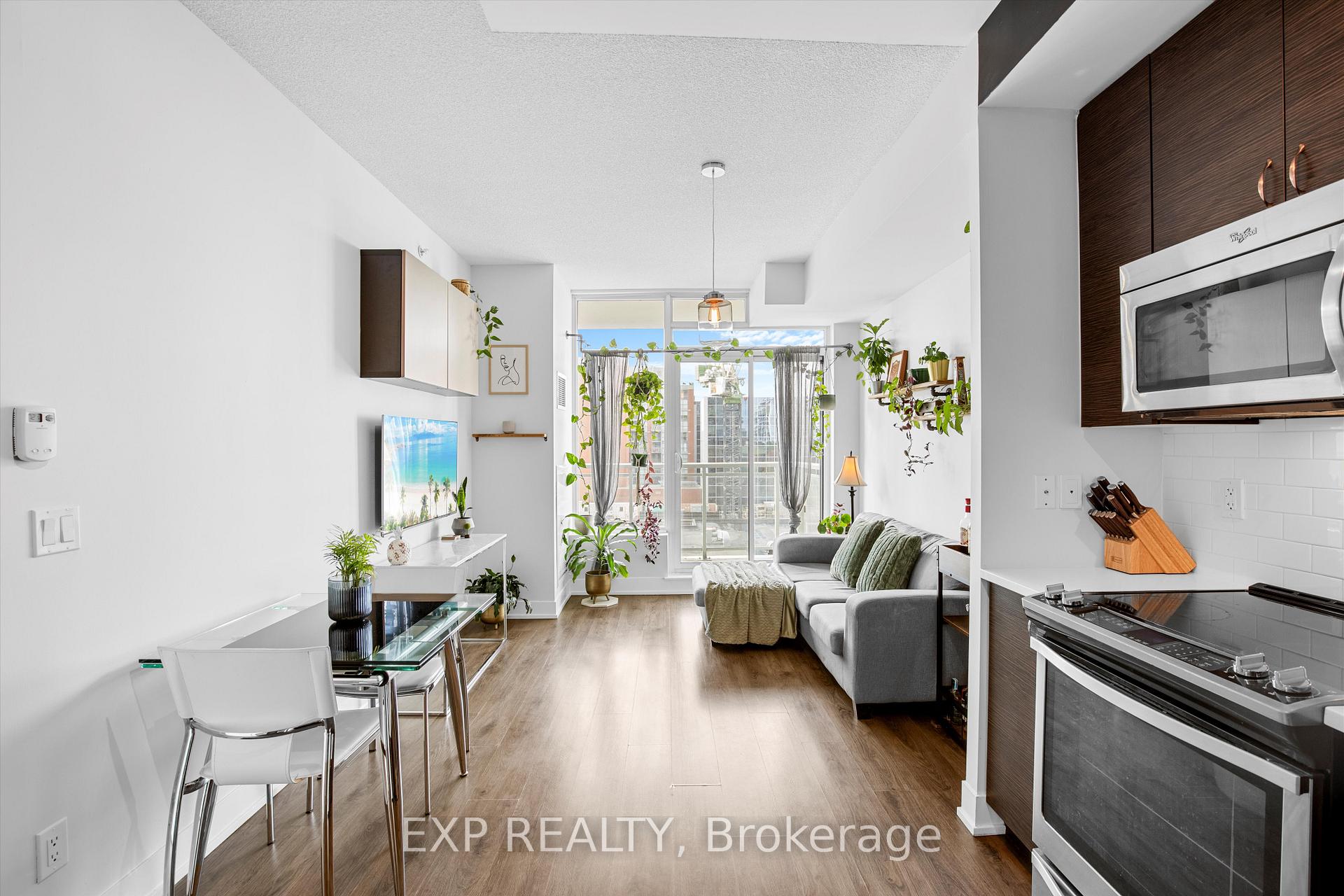 #609 - 68 Merton St, Toronto, ON M4S0A7 | 1 Bedroom 2 Bathroom Condo Apt | Image 6