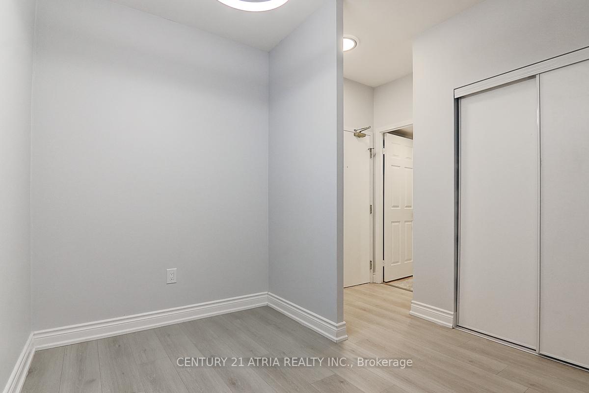 #716 - 909 Bay St, Toronto, ON M5S3G2 | 0 Bedroom 1 Bathroom Condo Apt | Image 5