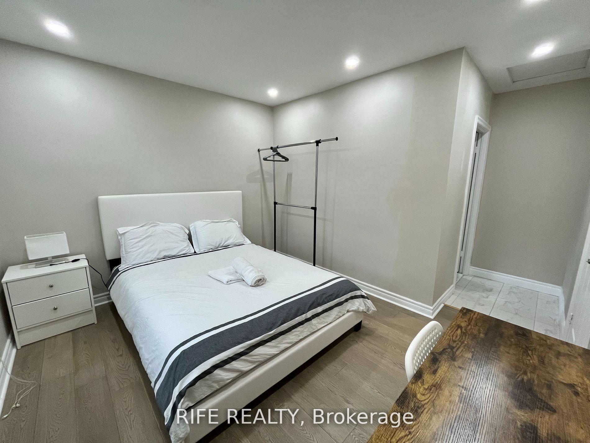 298 Empress Ave, Toronto, ON M2N3V4 | 4 Bedroom 3 Bathroom Detached House | Image 13