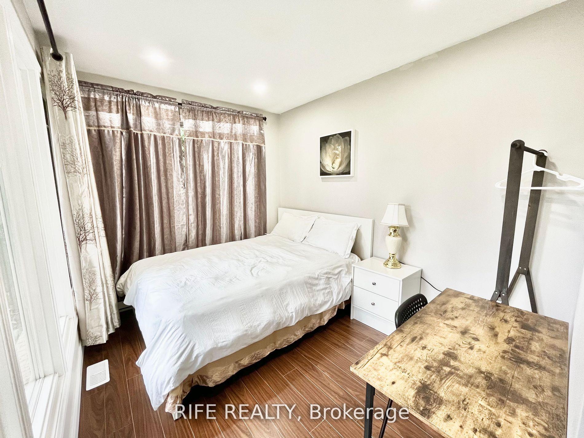 298 Empress Ave, Toronto, ON M2N3V4 | 4 Bedroom 3 Bathroom Detached House | Image 15