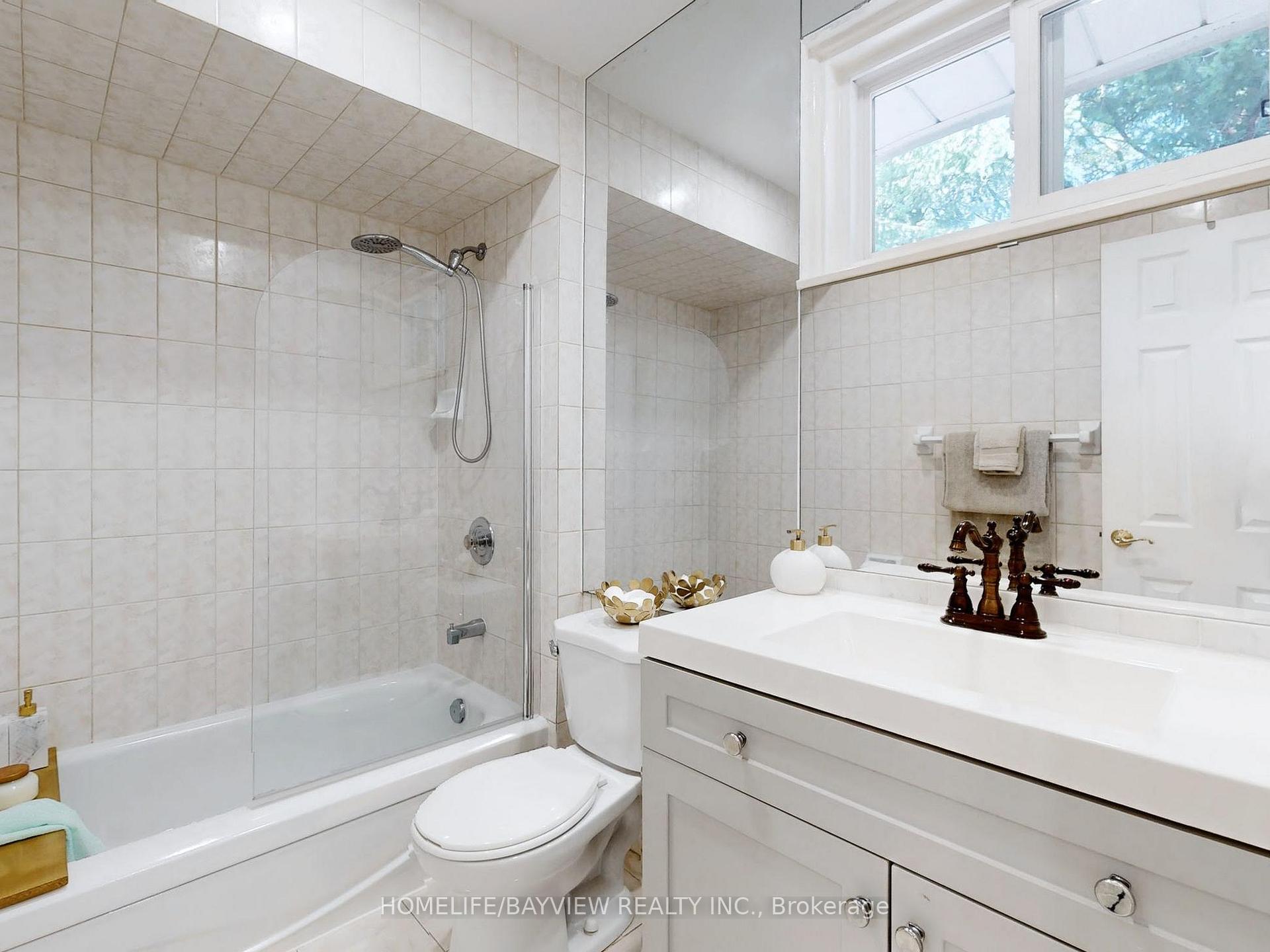 2 Fleming Dr, Toronto, ON M2K2Y3 | 4 Bedroom 4 Bathroom Detached House | Image 20