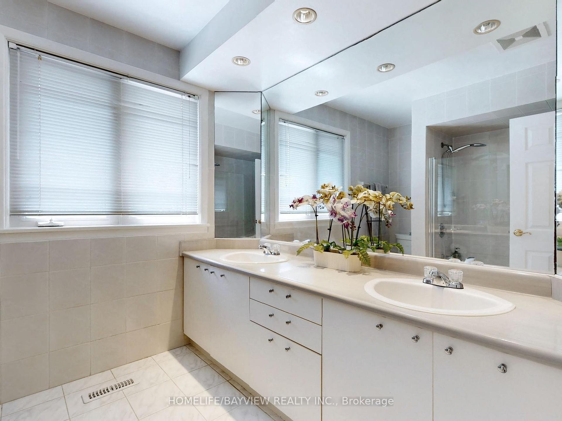 2 Fleming Dr, Toronto, ON M2K2Y3 | 4 Bedroom 4 Bathroom Detached House | Image 28