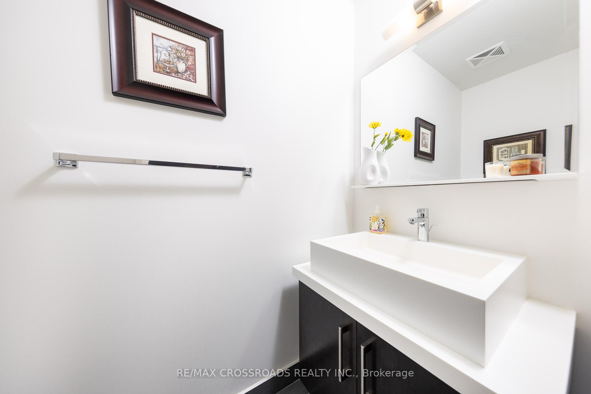 #4509 - 1080 Bay St, Toronto, ON M5S0A5 | 2 Bedroom 2 Bathroom Condo Apt | Image 23