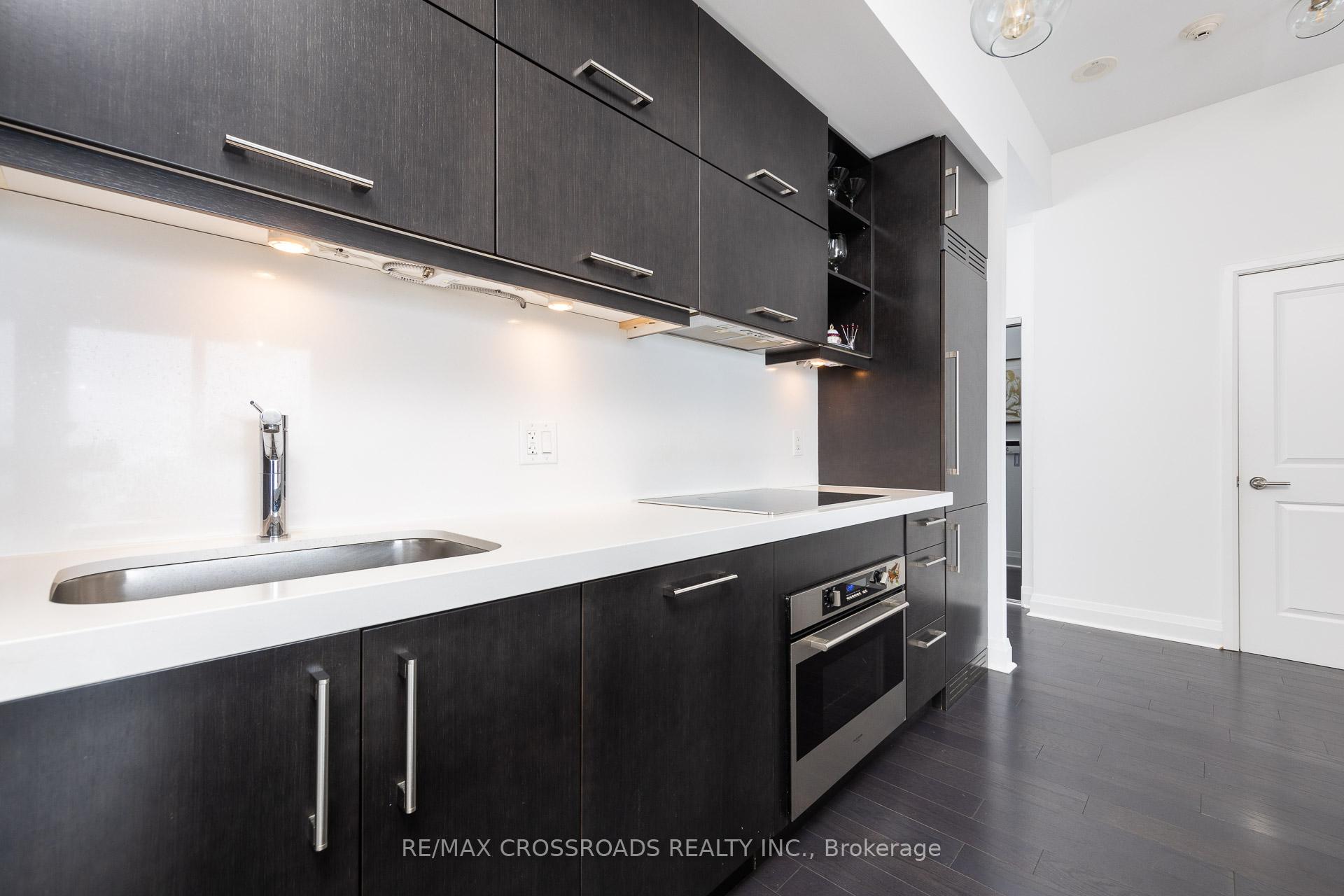 #4509 - 1080 Bay St, Toronto, ON M5S0A5 | 2 Bedroom 2 Bathroom Condo Apt | Image 8