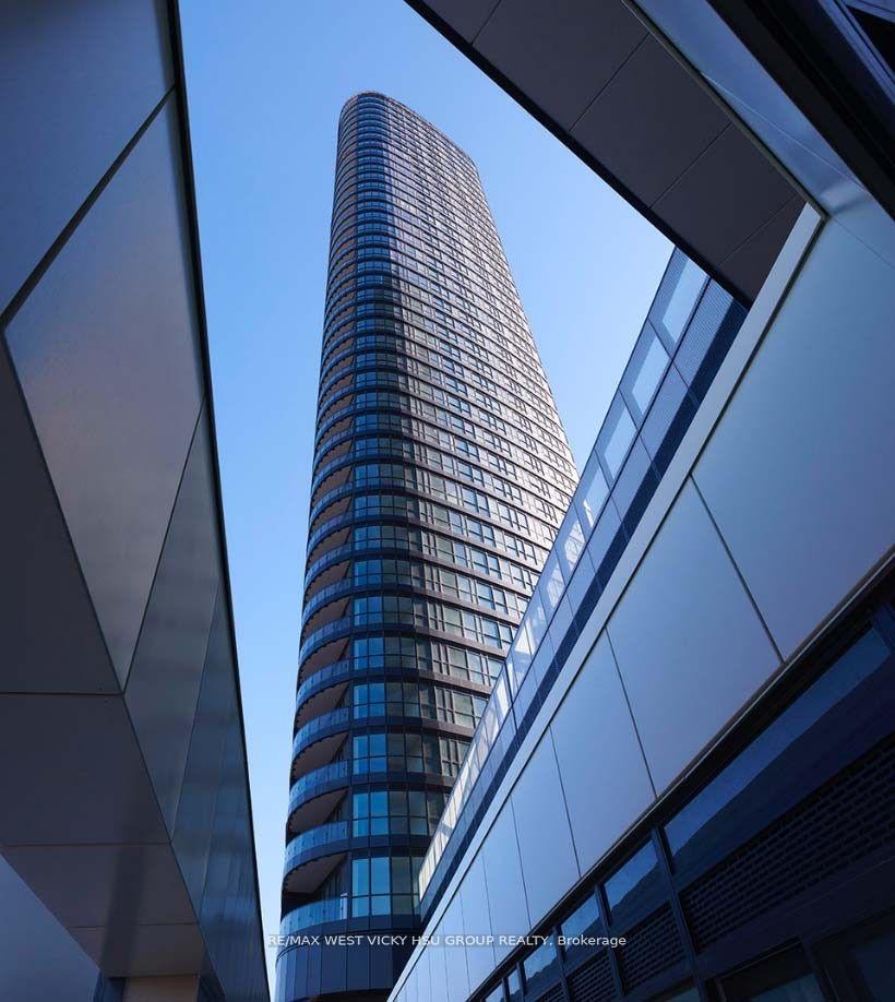 #3624 - 585 Bloor St E, Toronto, ON M4W0B3 | 1 Bedroom 2 Bathroom Condo Apt | Image 2