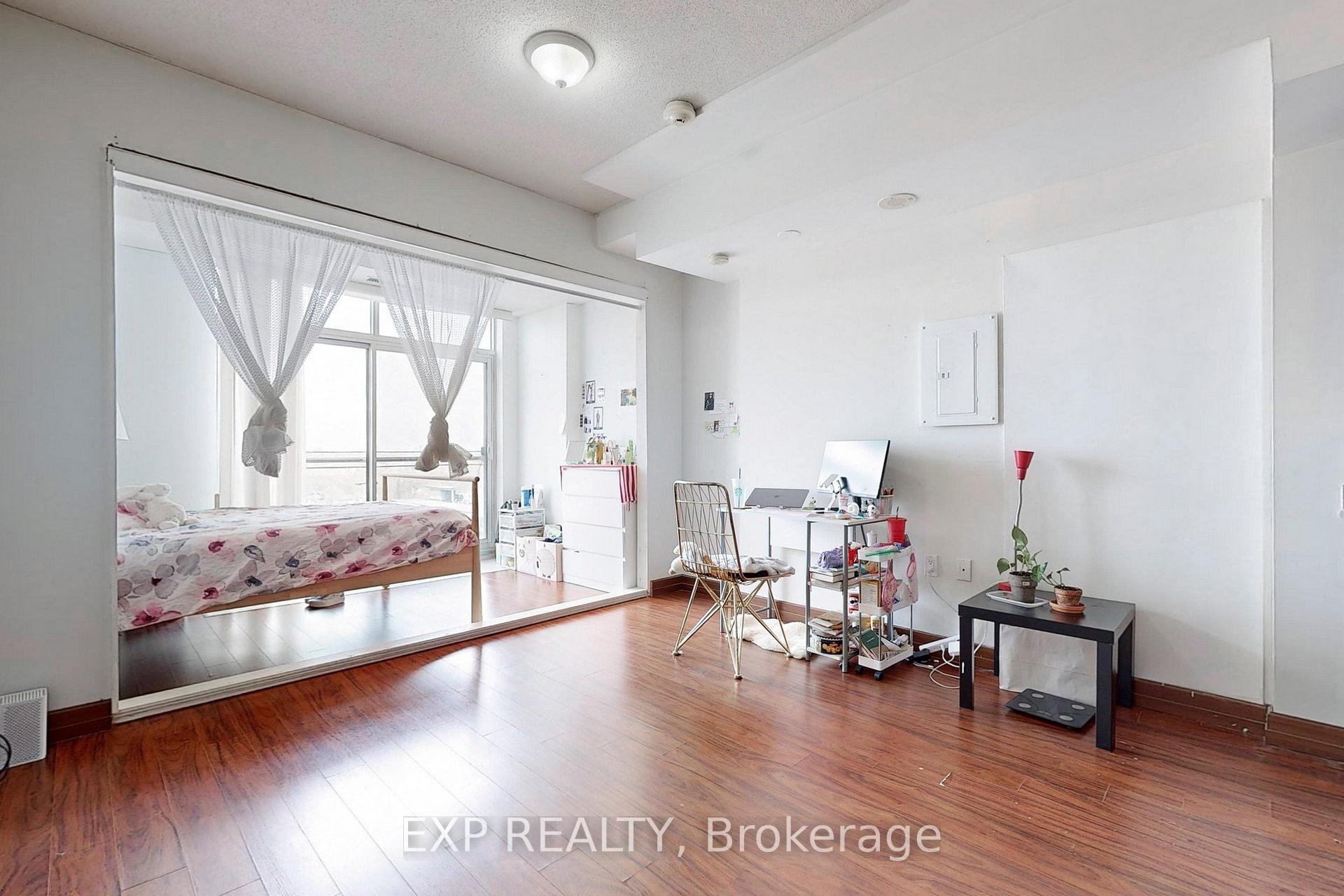 #PH06 - 15 Maplewood Ave, Toronto, ON M6C4B4 | 1 Bedroom 1 Bathroom Condo Apt | Image 3