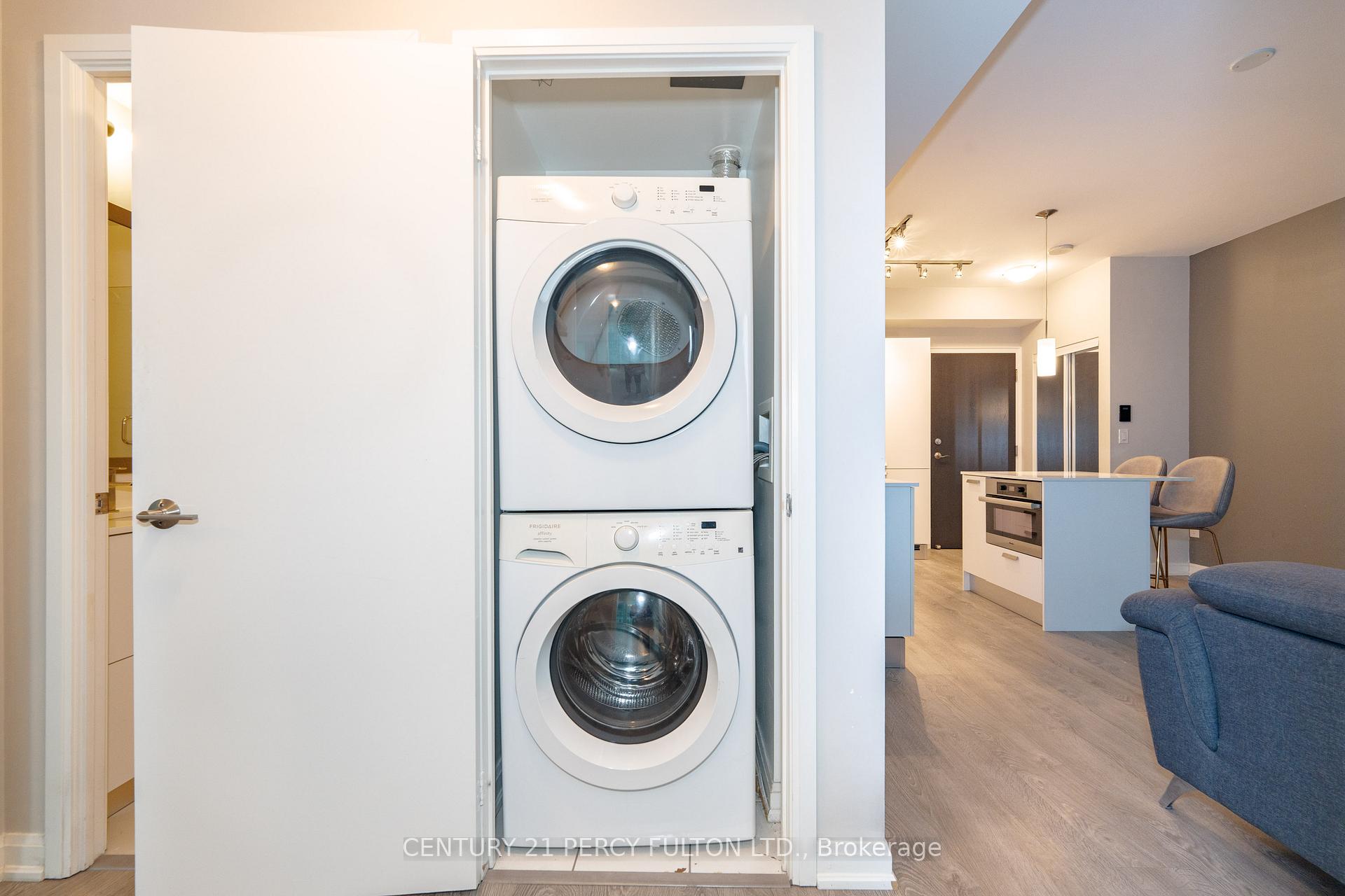 #2105 - 9 Bogert Ave, Toronto, ON M2N5M6 | 1 Bedroom 2 Bathroom Condo Apt | Image 16