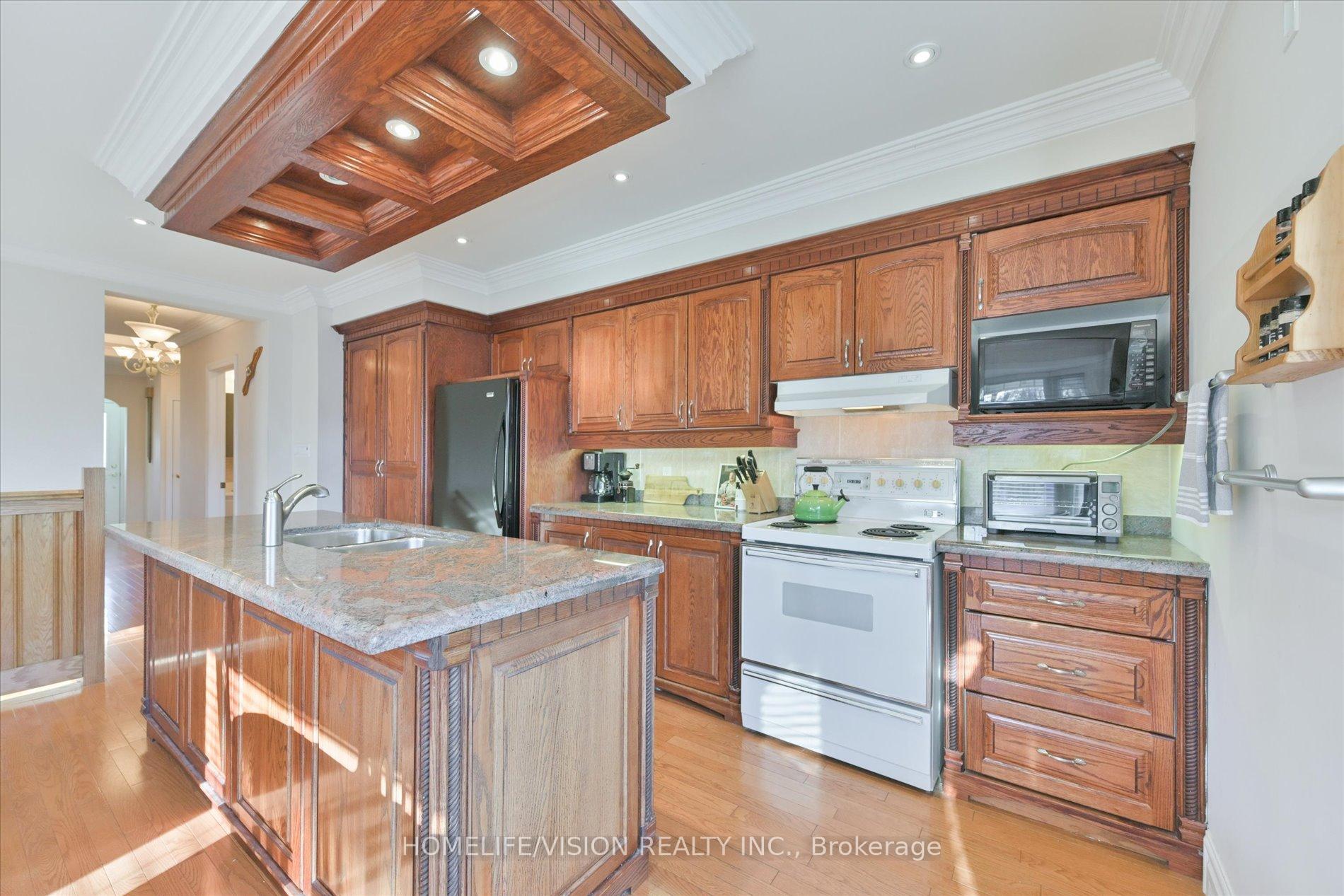 127 Randolph Rd, Toronto, ON M4G3S3 | 2 Bedroom 2 Bathroom Detached House | Image 14
