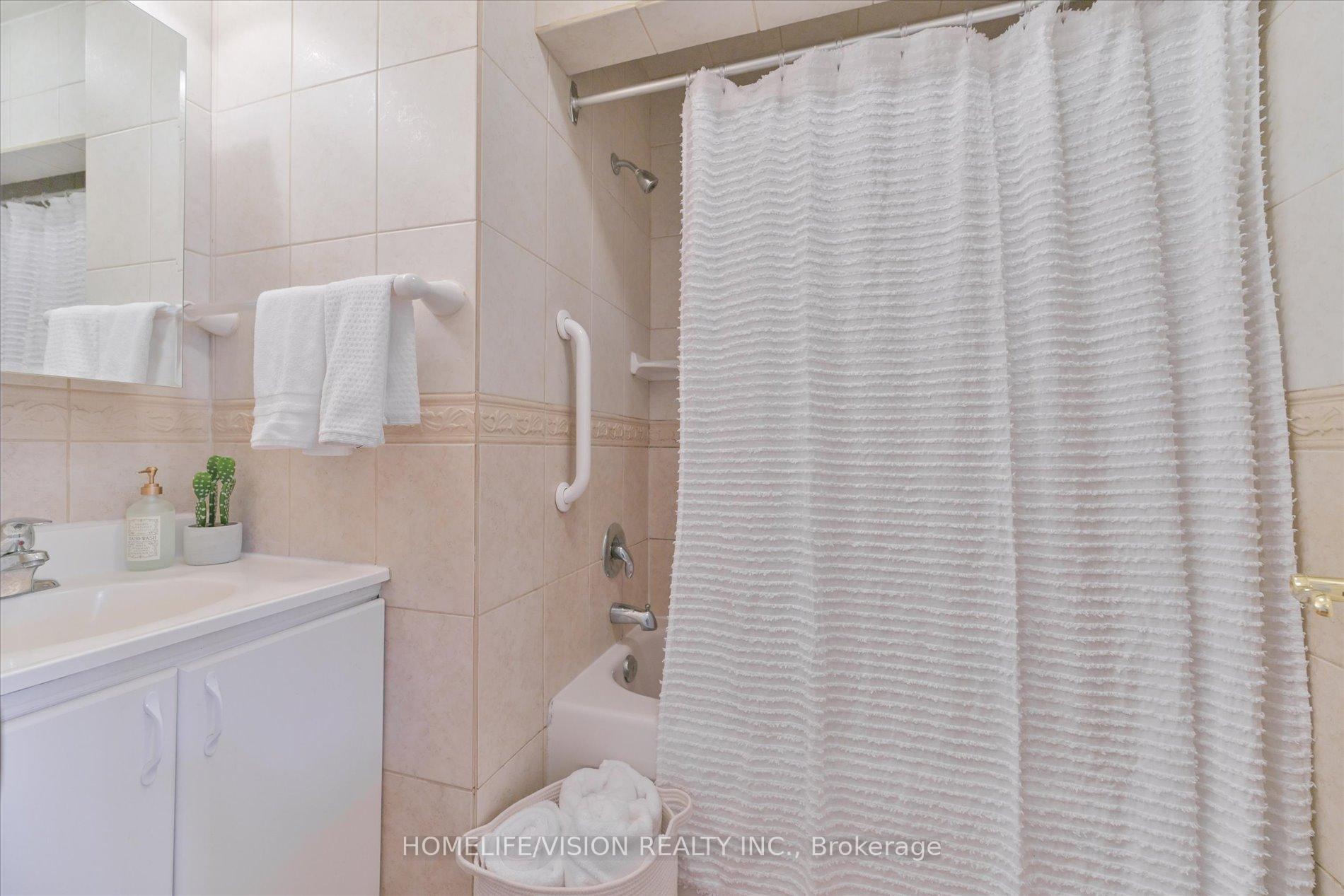 127 Randolph Rd, Toronto, ON M4G3S3 | 2 Bedroom 2 Bathroom Detached House | Image 21