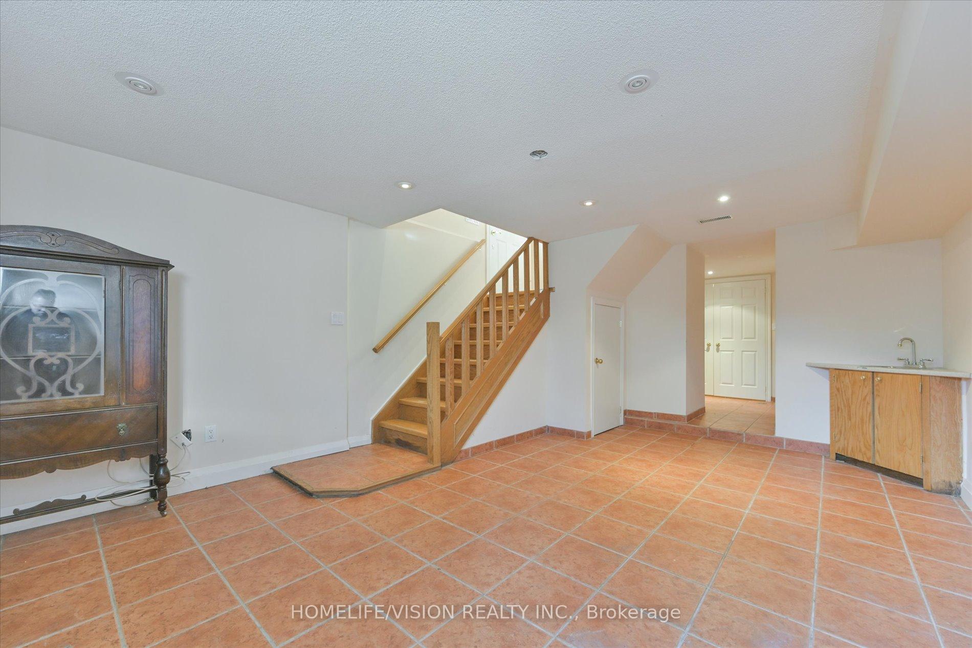 127 Randolph Rd, Toronto, ON M4G3S3 | 2 Bedroom 2 Bathroom Detached House | Image 22