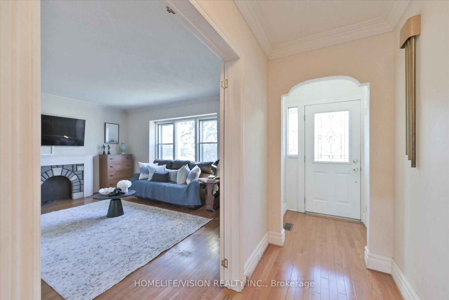 127 Randolph Rd, Toronto, ON M4G3S3 | 2 Bedroom 2 Bathroom Detached House | Image 5