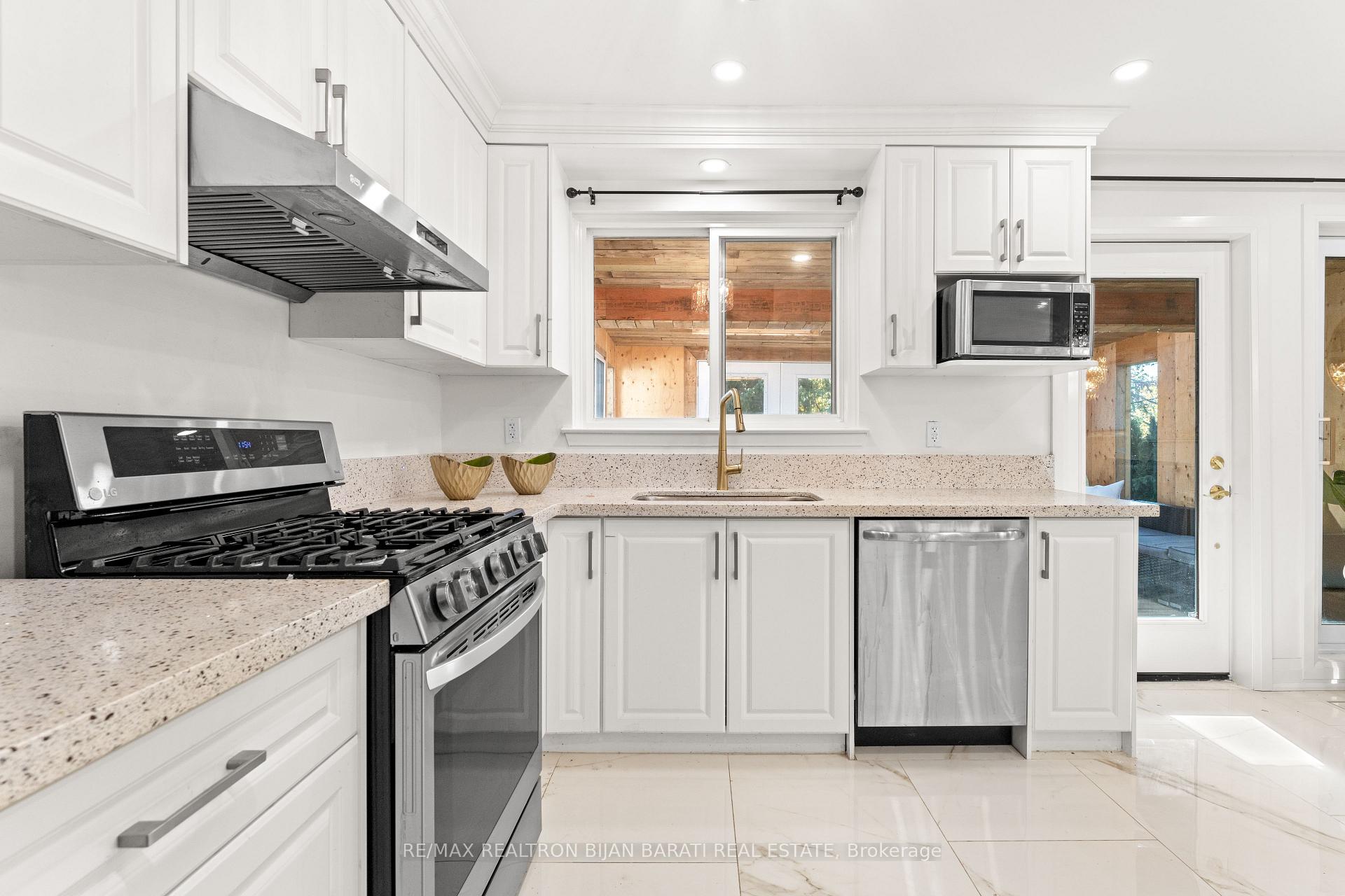 17 Wyvern Rd, Toronto, ON M2K2K3 | 4 Bedroom 5 Bathroom Detached House | Image 11