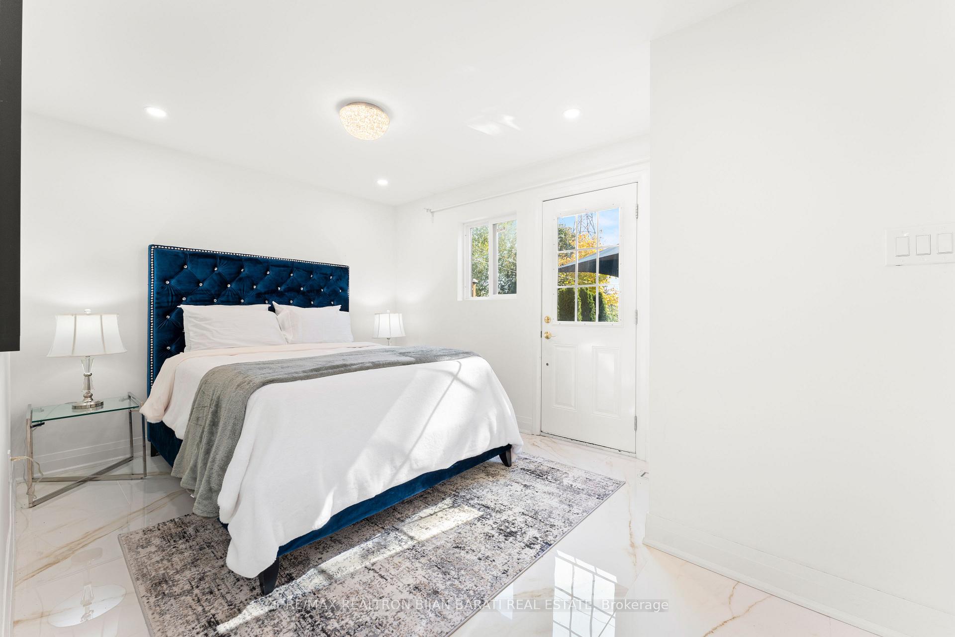 17 Wyvern Rd, Toronto, ON M2K2K3 | 4 Bedroom 5 Bathroom Detached House | Image 16