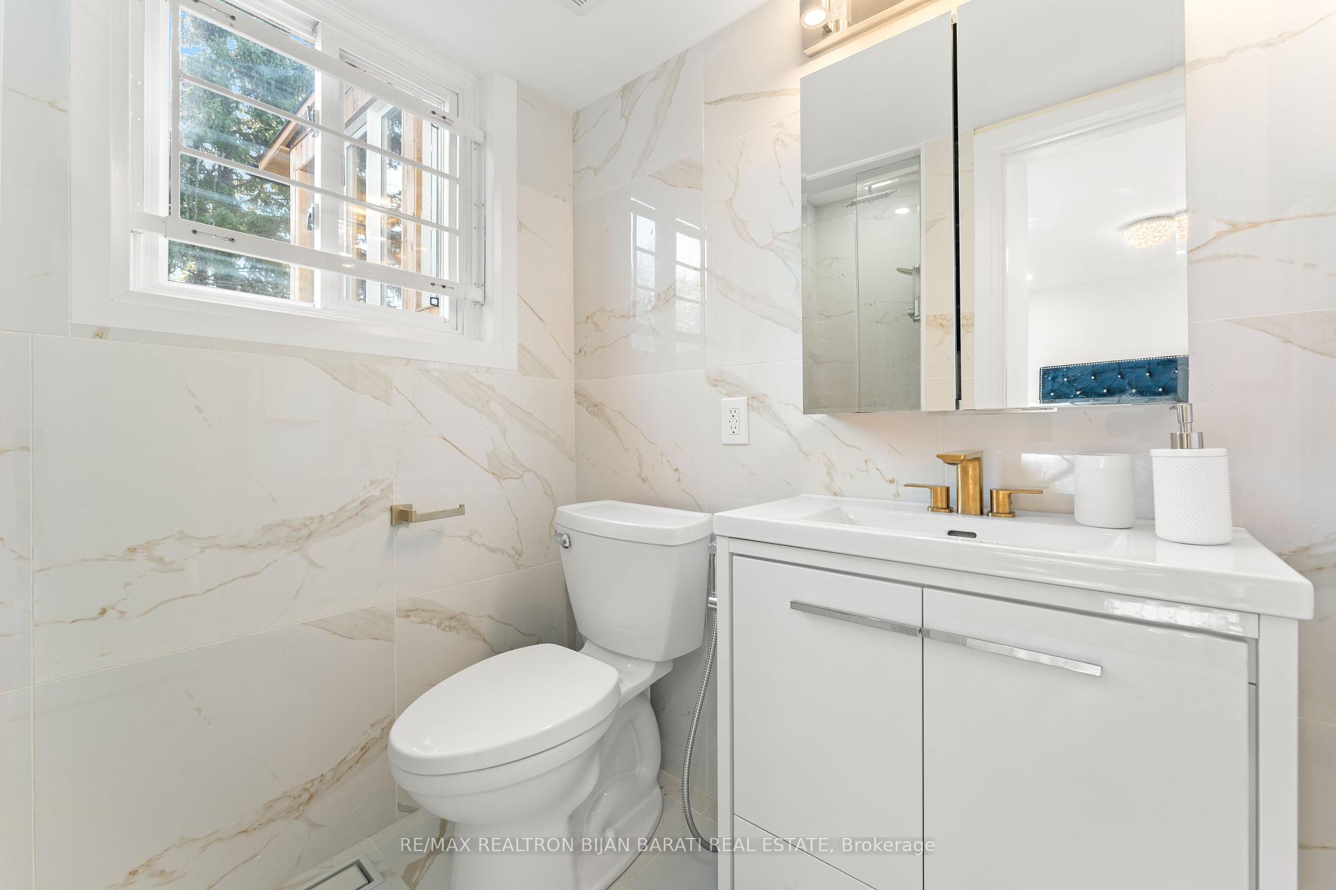 17 Wyvern Rd, Toronto, ON M2K2K3 | 4 Bedroom 5 Bathroom Detached House | Image 17