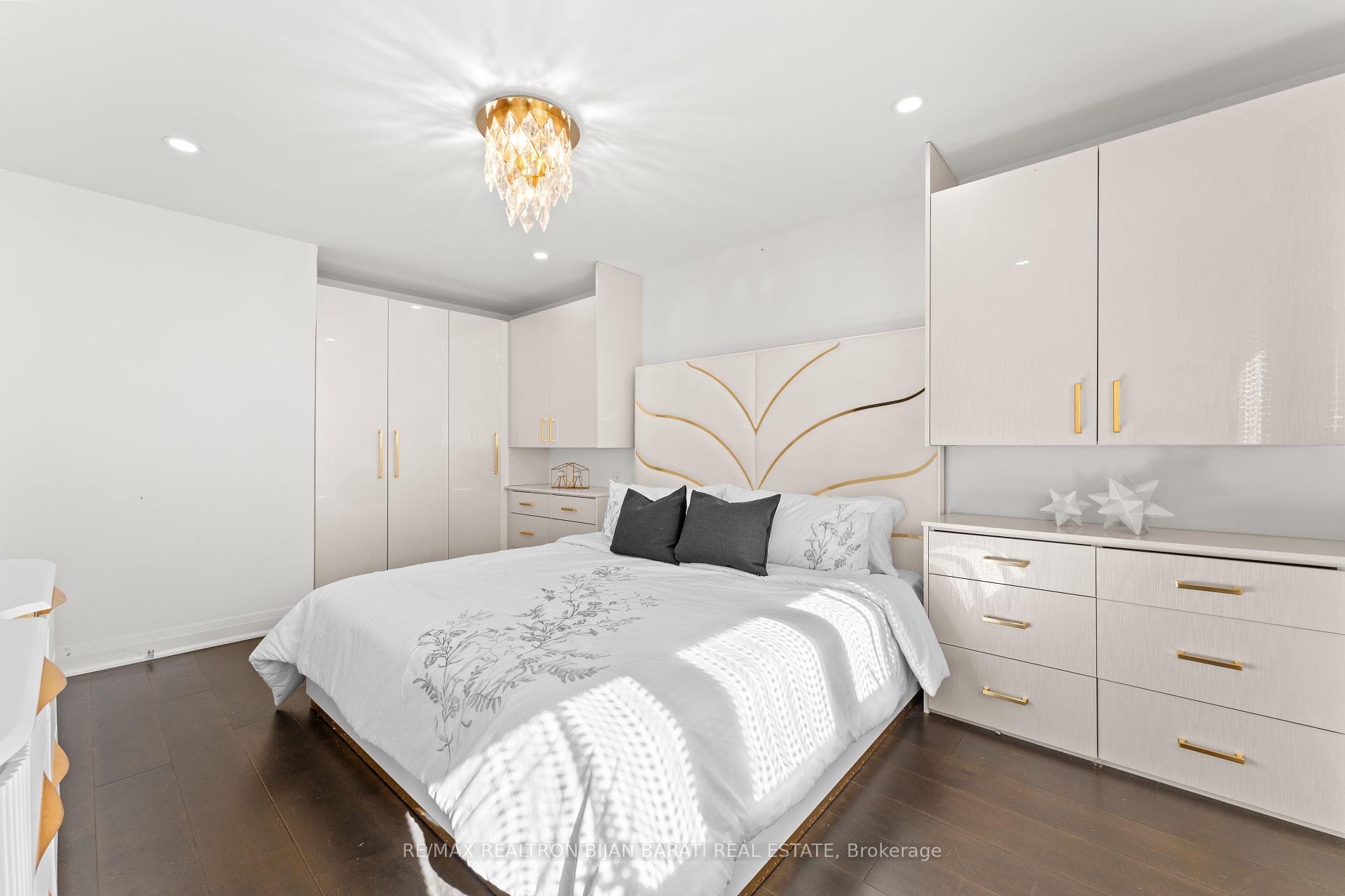 17 Wyvern Rd, Toronto, ON M2K2K3 | 4 Bedroom 5 Bathroom Detached House | Image 19