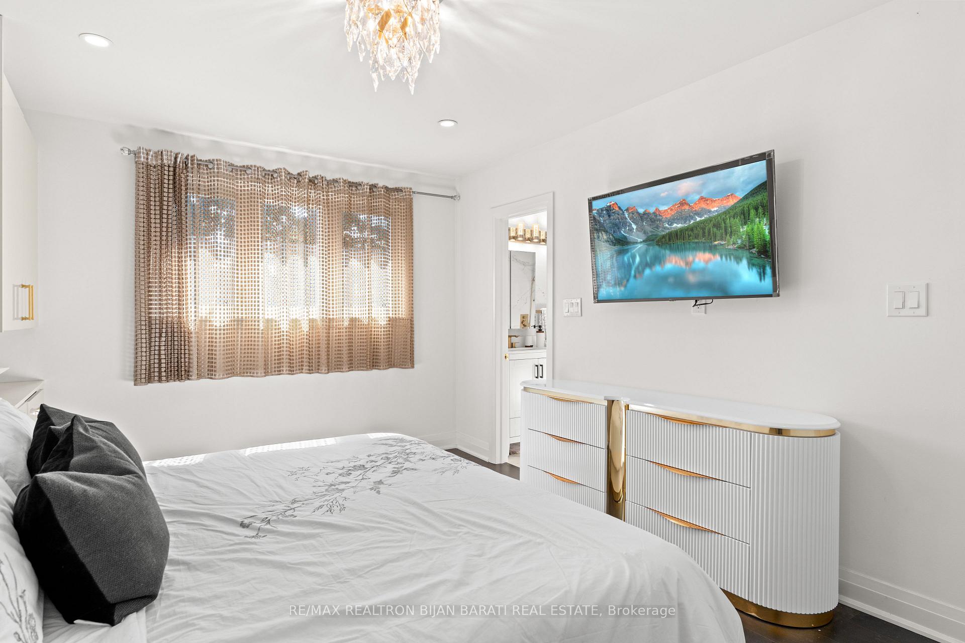 17 Wyvern Rd, Toronto, ON M2K2K3 | 4 Bedroom 5 Bathroom Detached House | Image 20