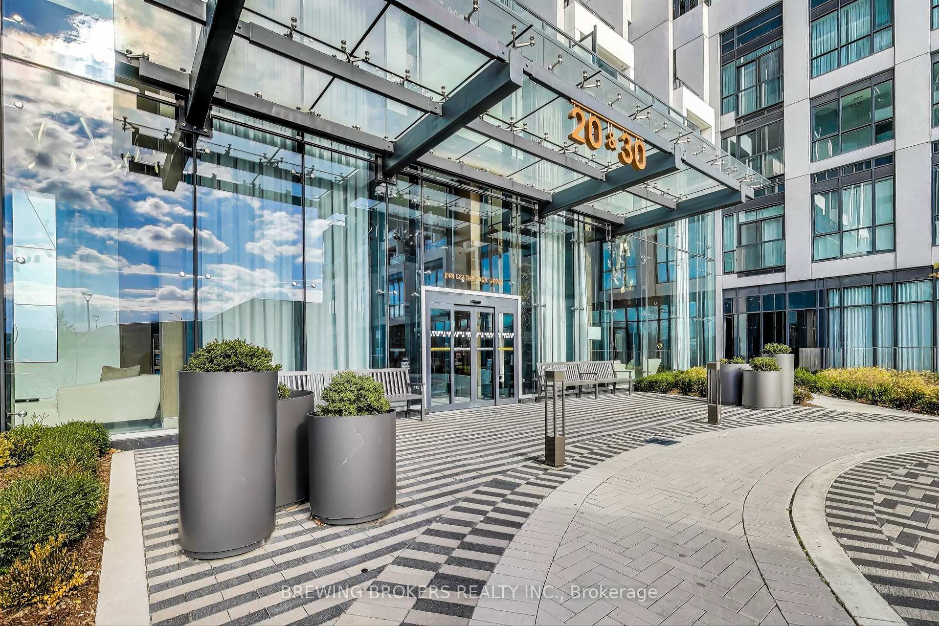 #933 - 20 Inn On The Park Dr, Toronto, ON M3C0P8 | 2 Bedroom 2 Bathroom Condo Apt | Image 2