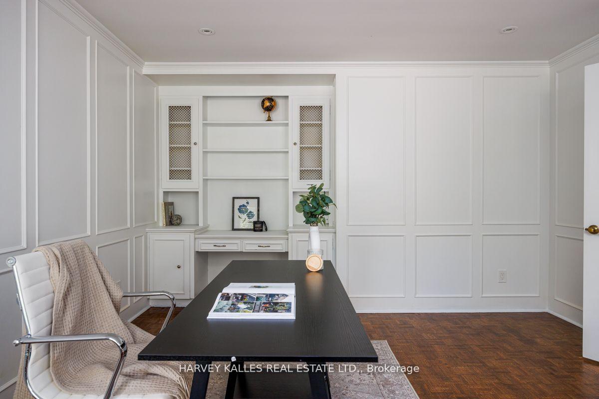 15 Old Colony Rd, Toronto, ON M2L2J7 | 4 Bedroom 6 Bathroom Detached House | Image 10