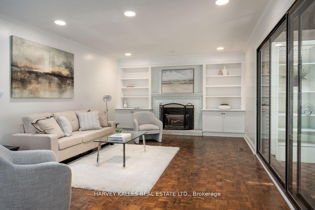 15 Old Colony Rd, Toronto, ON M2L2J7 | 4 Bedroom 6 Bathroom Detached House | Image 14