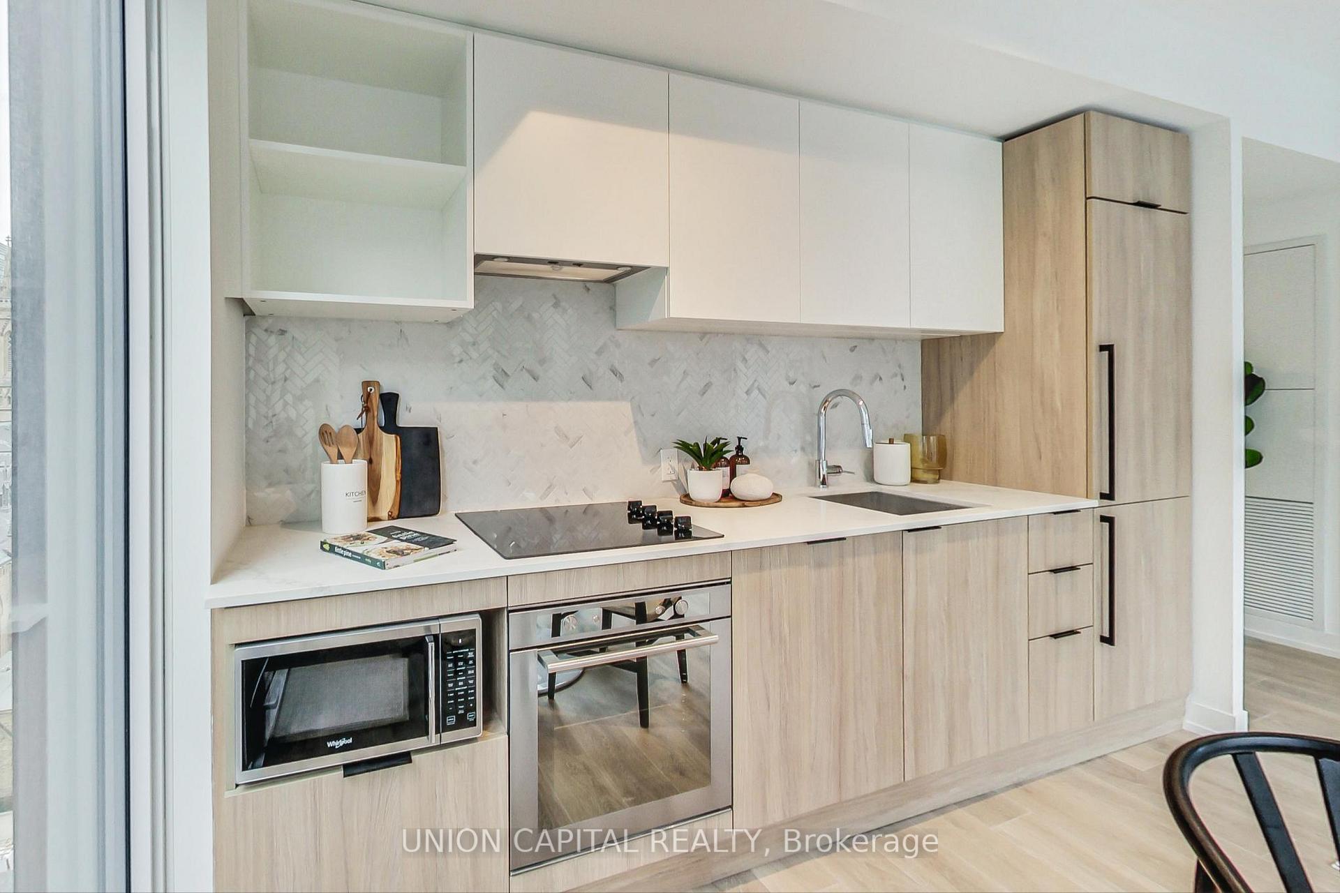 #903 - 82 Dalhousie St, Toronto, ON M5B0C5 | 3 Bedroom 2 Bathroom Condo Apt | Image 8