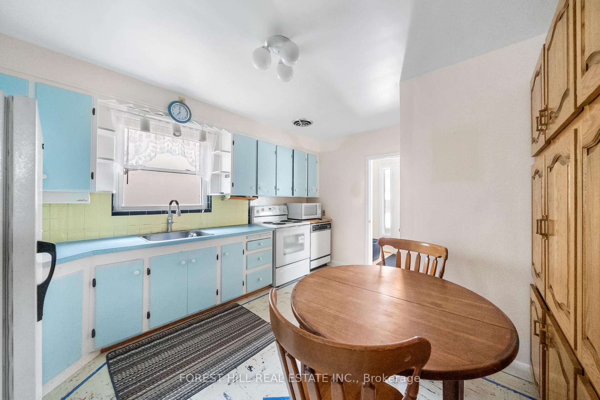 208 Park Home Ave, Toronto, ON M2R1A2 | 3 Bedroom 2 Bathroom Detached House | Image 14