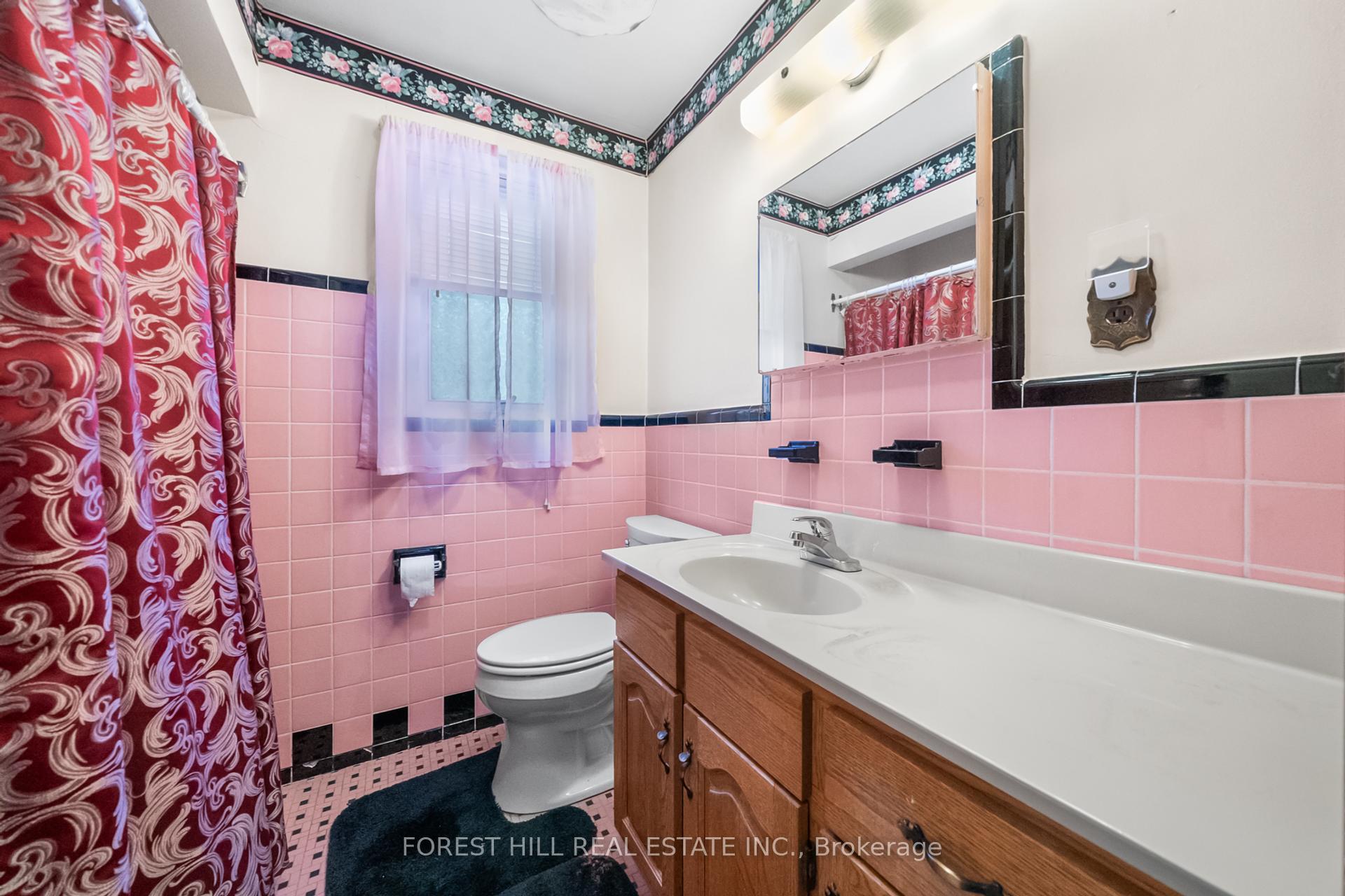 208 Park Home Ave, Toronto, ON M2R1A2 | 3 Bedroom 2 Bathroom Detached House | Image 19