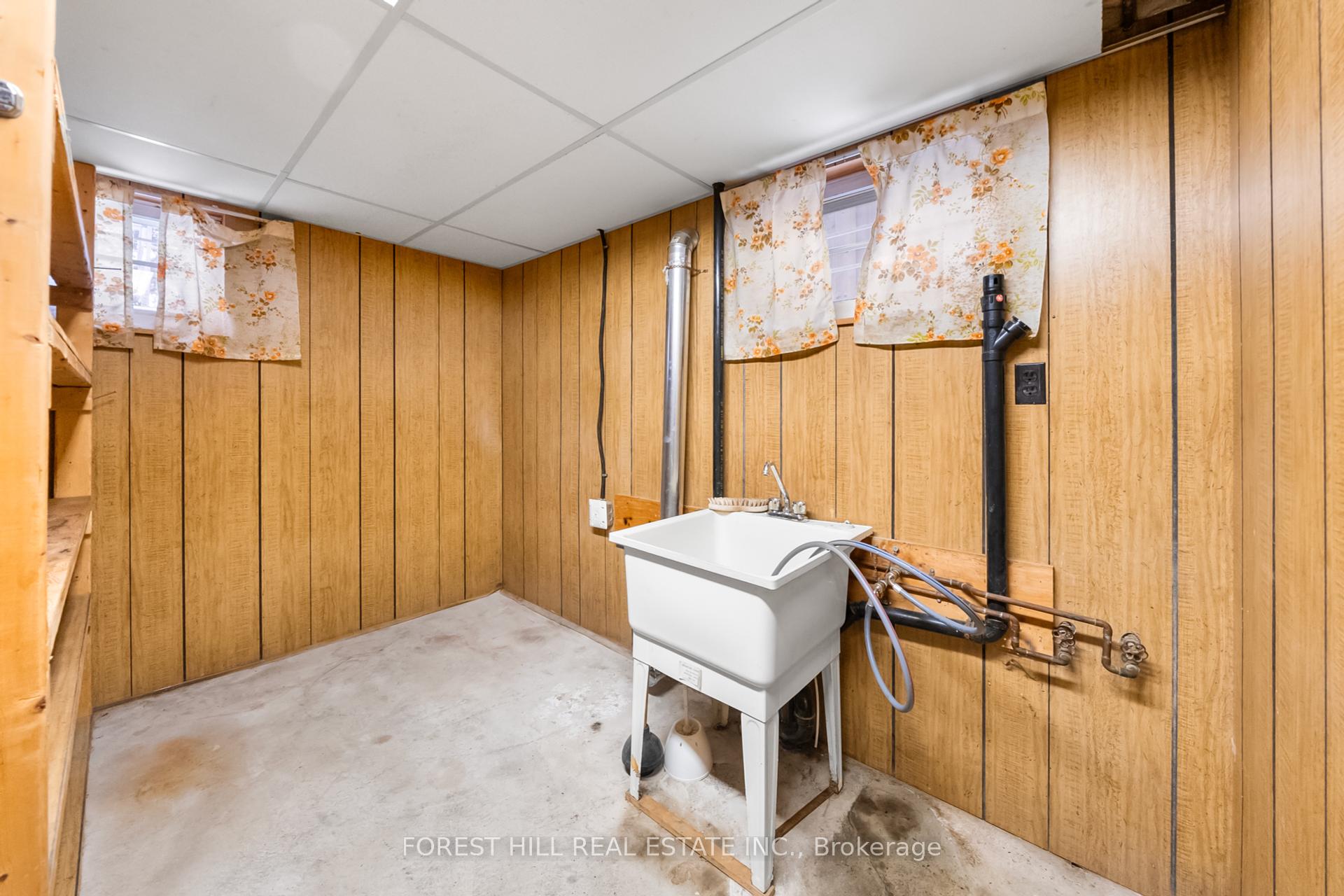 208 Park Home Ave, Toronto, ON M2R1A2 | 3 Bedroom 2 Bathroom Detached House | Image 25