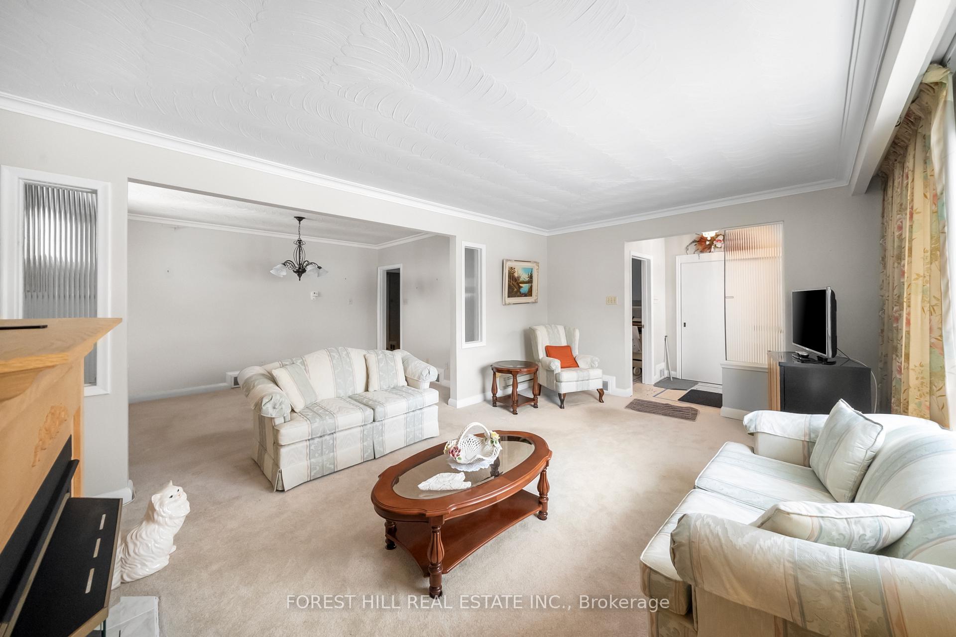 208 Park Home Ave, Toronto, ON M2R1A2 | 3 Bedroom 2 Bathroom Detached House | Image 5