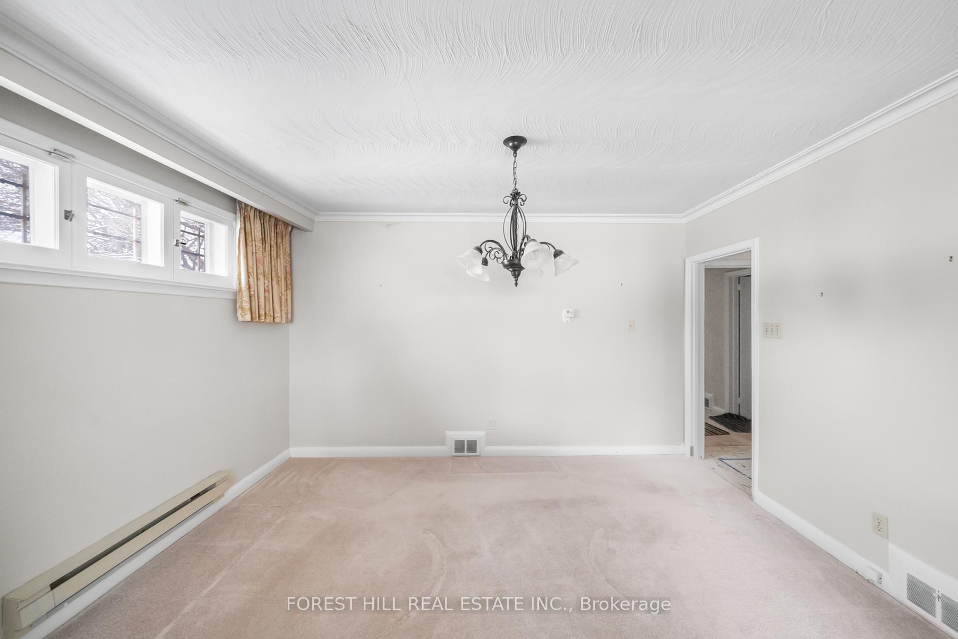 208 Park Home Ave, Toronto, ON M2R1A2 | 3 Bedroom 2 Bathroom Detached House | Image 6