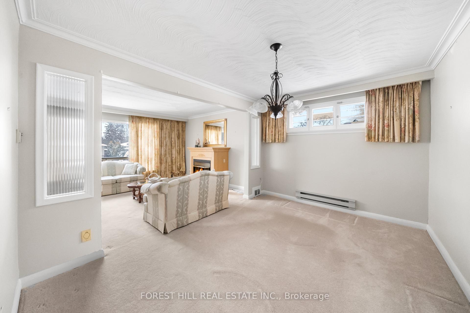 208 Park Home Ave, Toronto, ON M2R1A2 | 3 Bedroom 2 Bathroom Detached House | Image 9