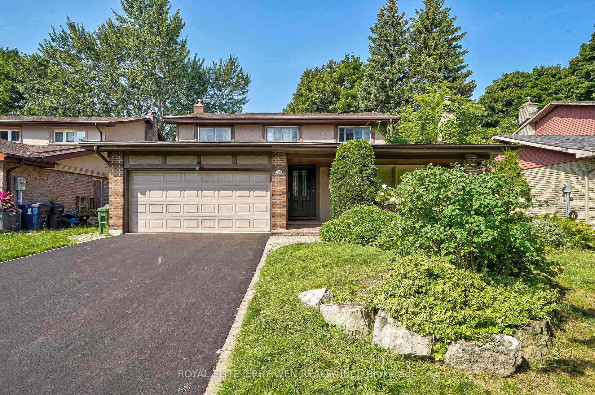 10 Mellowood Dr, Toronto, ON M2L2E3 | 4 Bedroom 3 Bathroom Detached House | Image 1