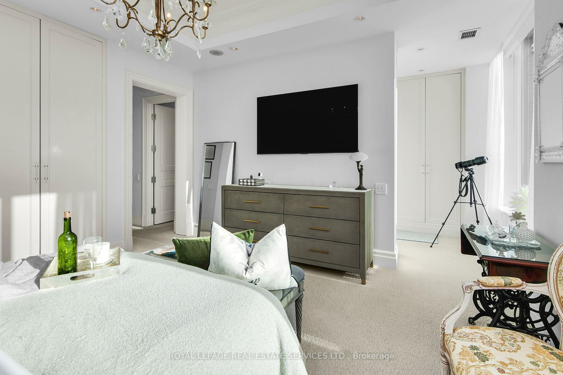 #1701 - 155 St Clair Ave W, Toronto, ON M4V0A1 | 2 Bedroom 3 Bathroom Condo Apt | Image 24
