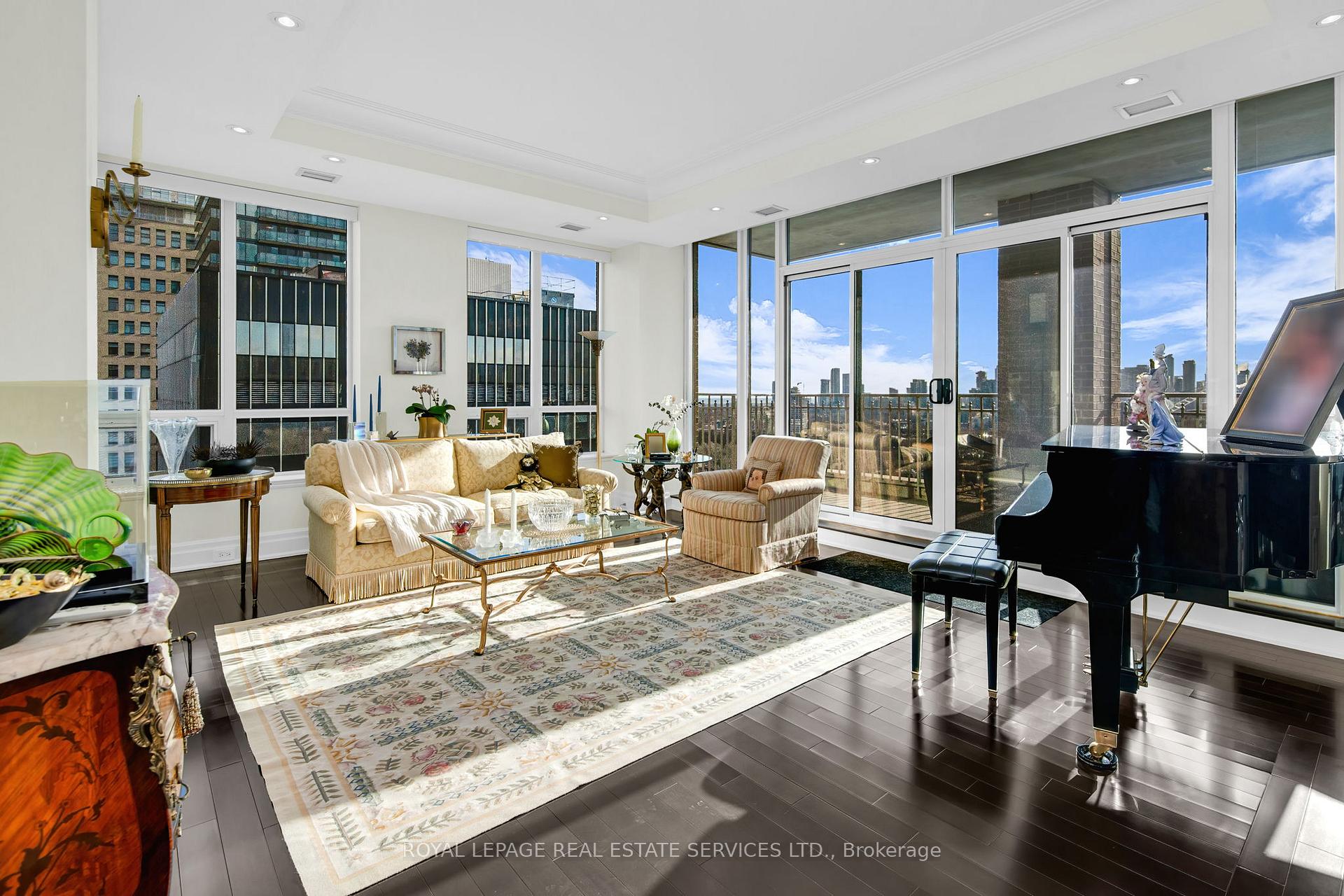 #1701 - 155 St Clair Ave W, Toronto, ON M4V0A1 | 2 Bedroom 3 Bathroom Condo Apt | Image 8