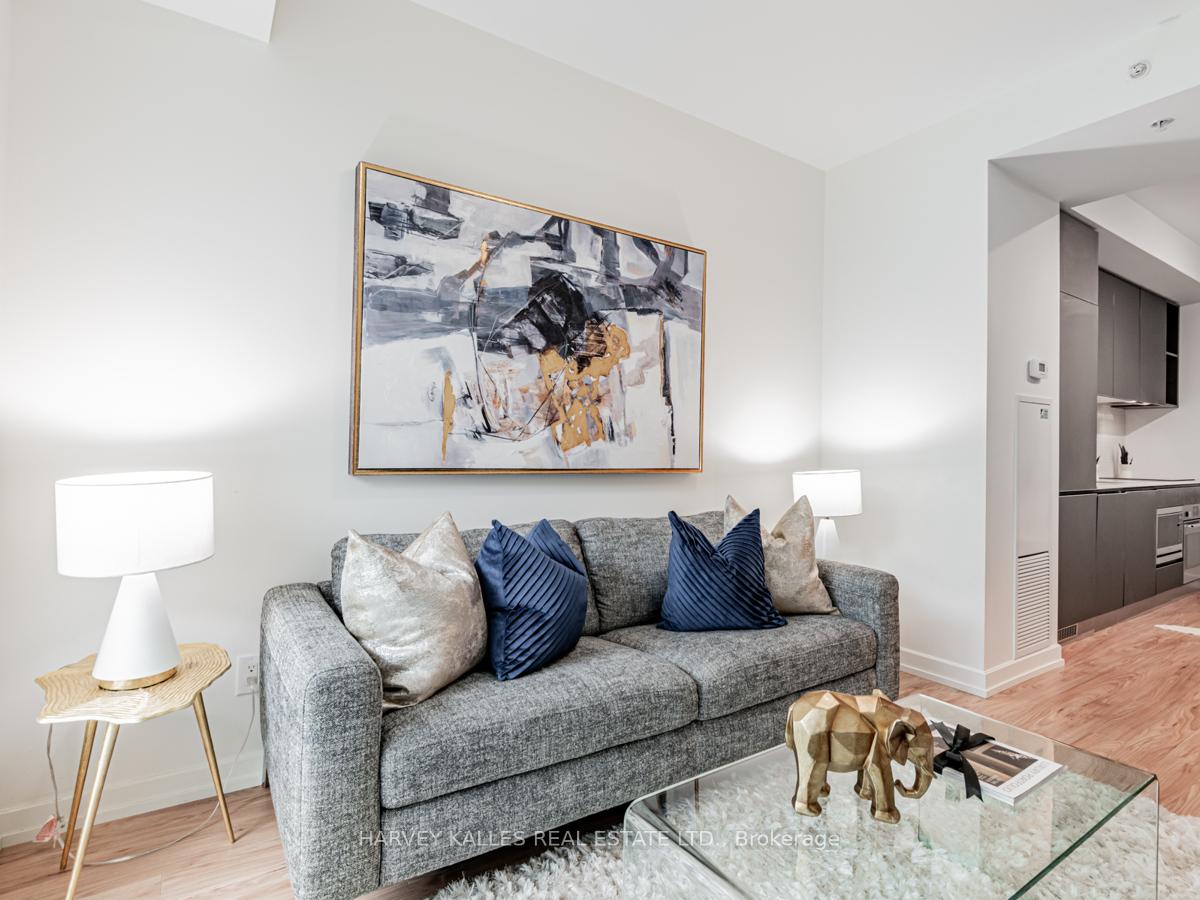 #314 - 377 Madison Ave, Toronto, ON M4V3E1 | 2 Bedroom 2 Bathroom Condo Apt | Image 14