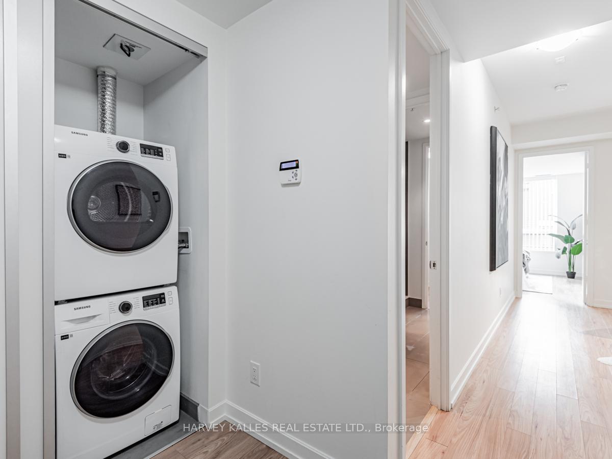 #314 - 377 Madison Ave, Toronto, ON M4V3E1 | 2 Bedroom 2 Bathroom Condo Apt | Image 4