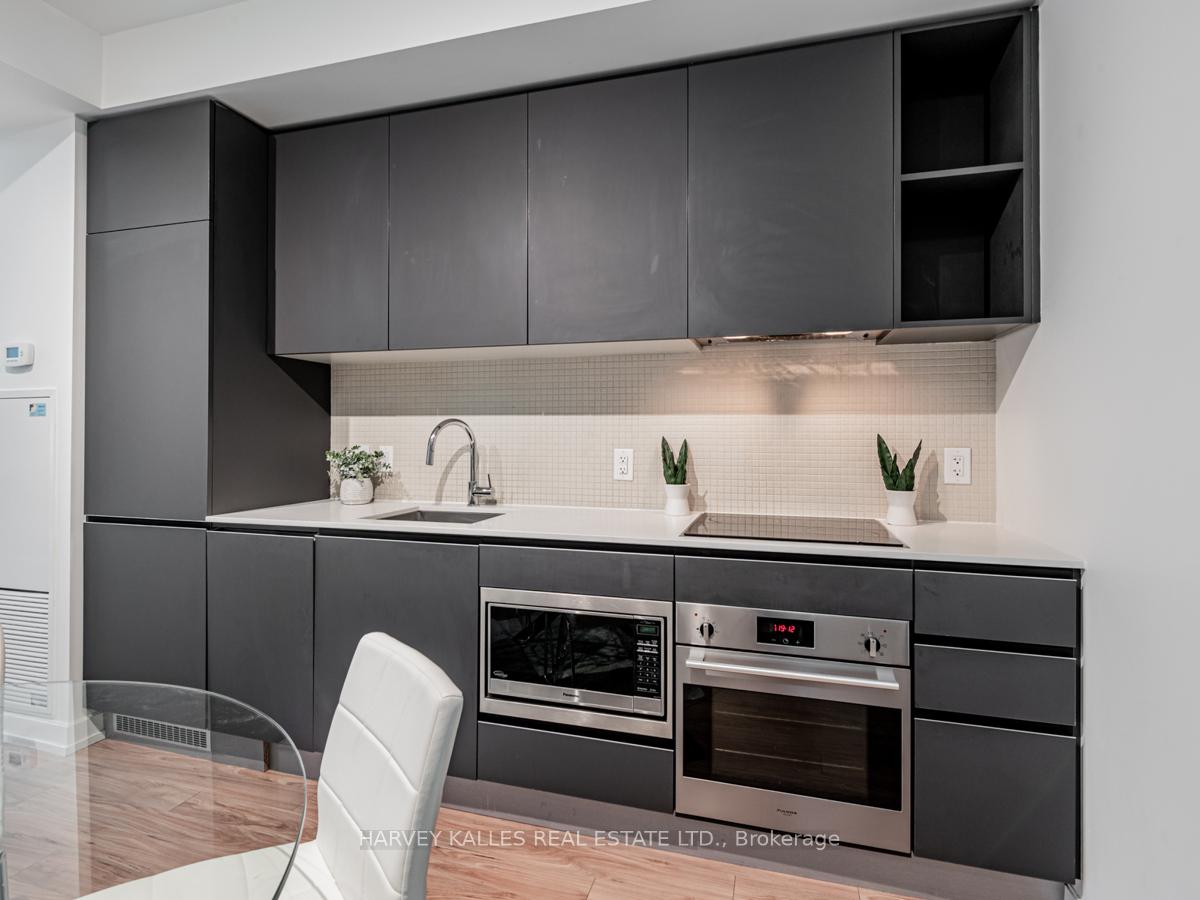 #314 - 377 Madison Ave, Toronto, ON M4V3E1 | 2 Bedroom 2 Bathroom Condo Apt | Image 7