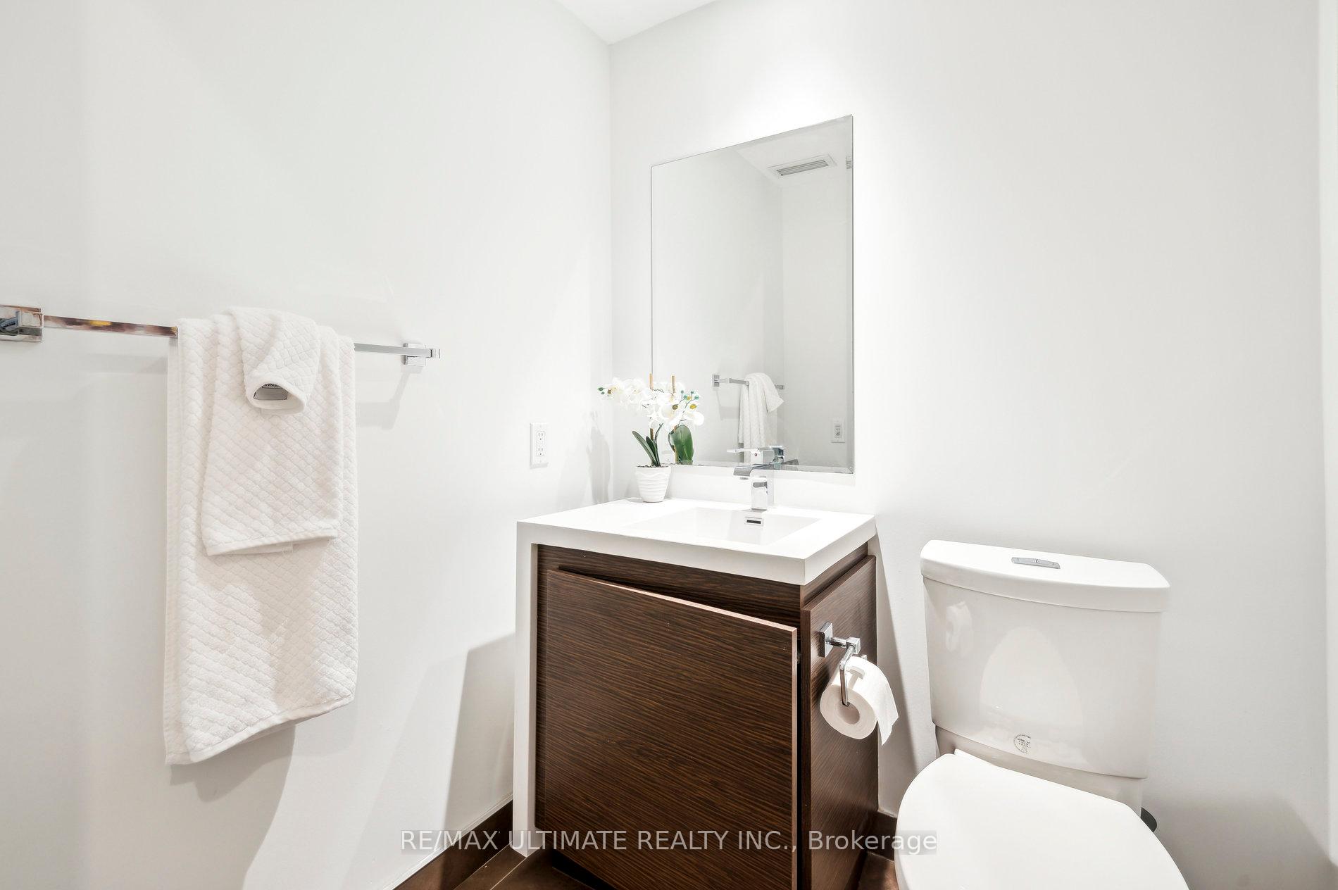 #121 - 1030 King St W, Toronto, ON M6K3N3 | 2 Bedroom 3 Bathroom Condo Townhouse | Image 17