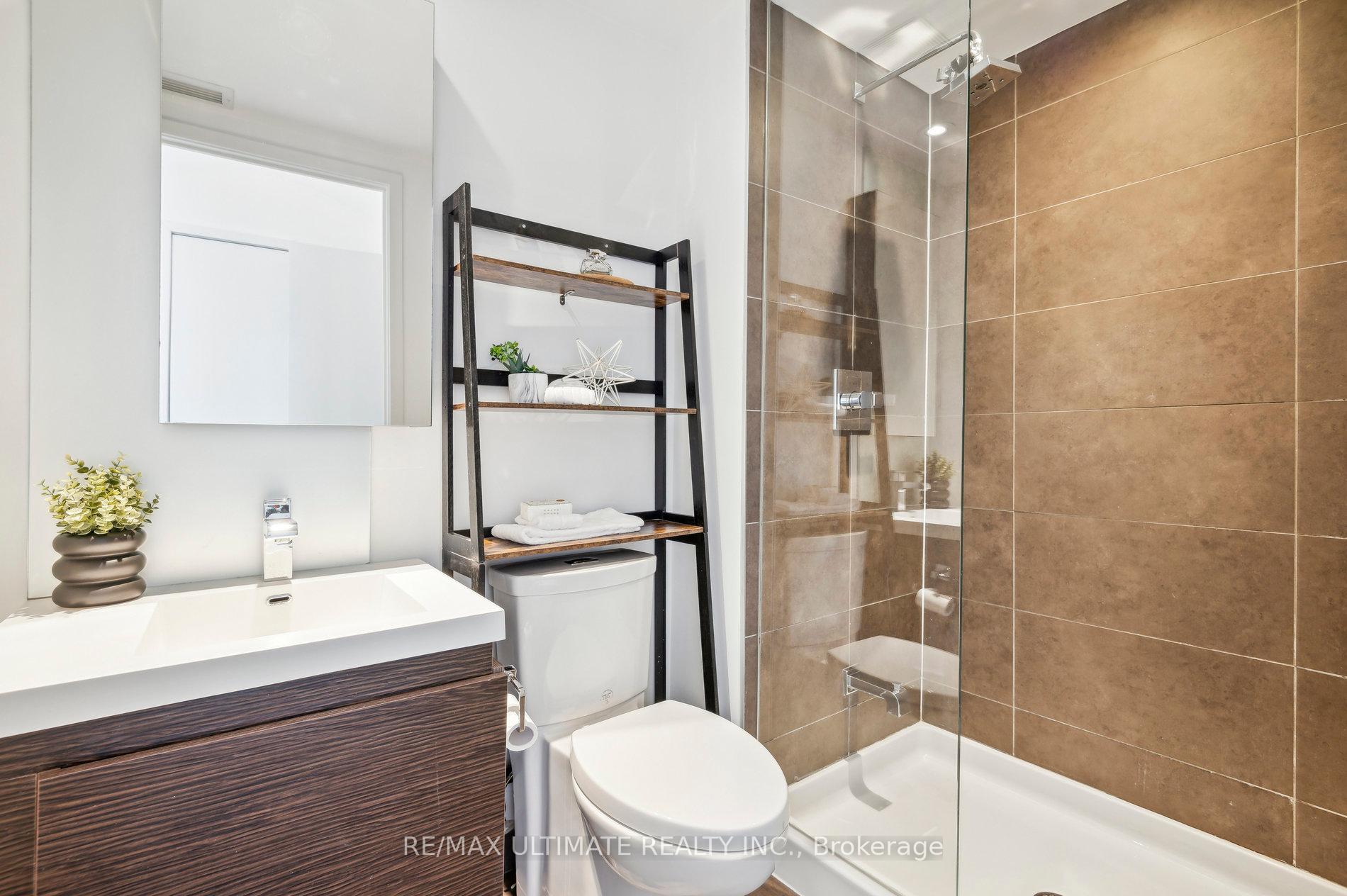 #121 - 1030 King St W, Toronto, ON M6K3N3 | 2 Bedroom 3 Bathroom Condo Townhouse | Image 24