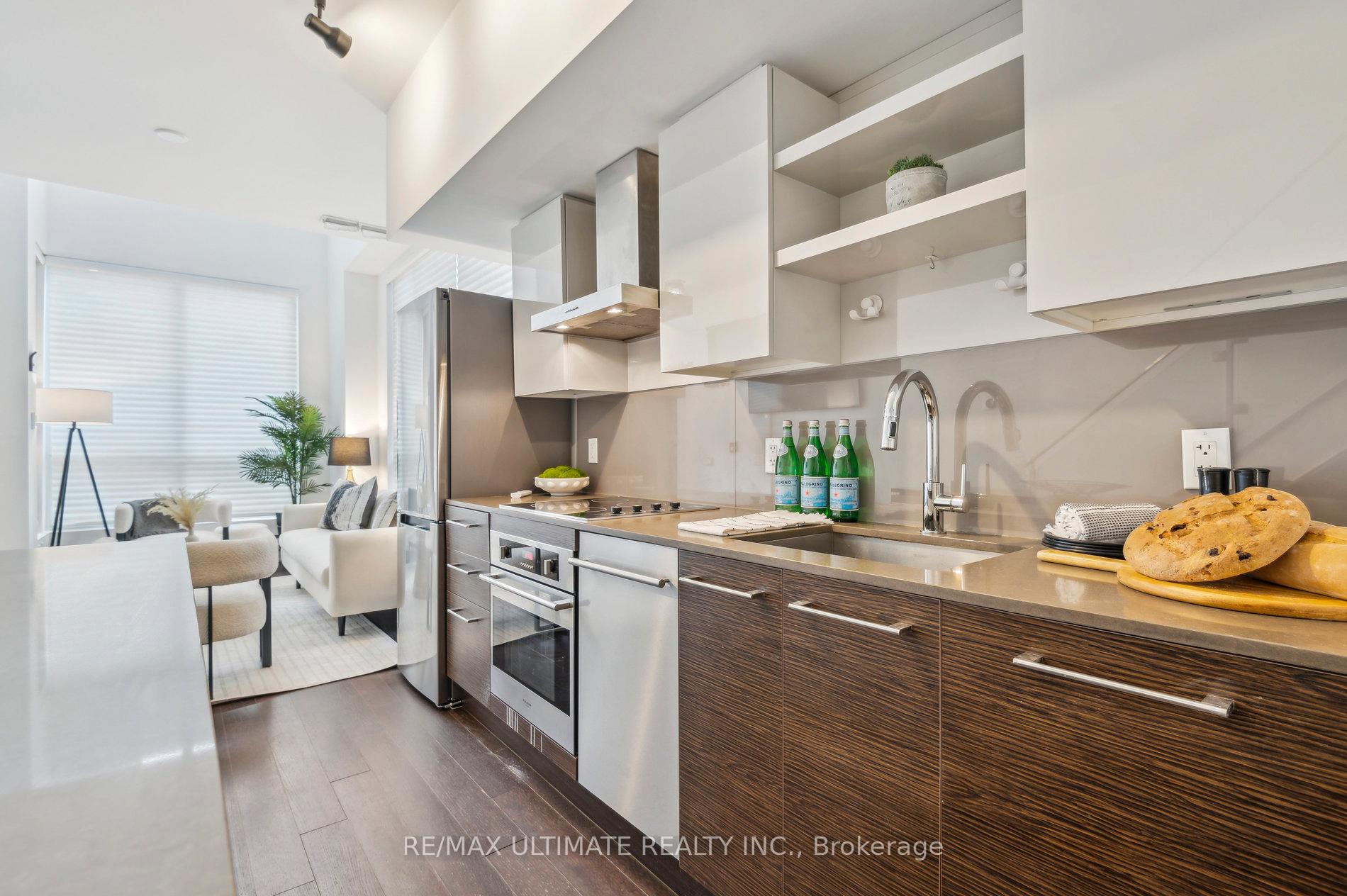 #121 - 1030 King St W, Toronto, ON M6K3N3 | 2 Bedroom 3 Bathroom Condo Townhouse | Image 9