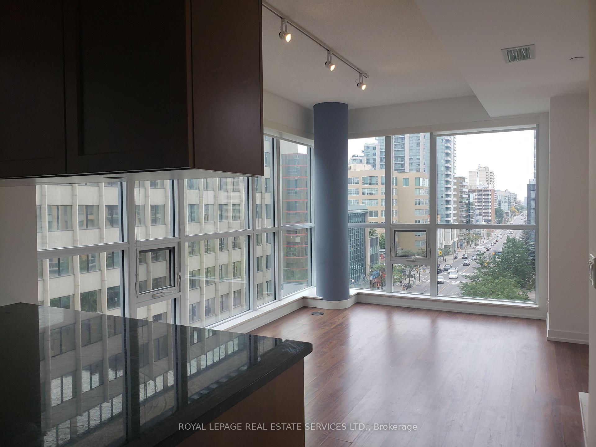#520 - 98 Lillian St, Toronto, ON M4S0A5 | 2 Bedroom 1 Bathroom Condo Apt | Image 2