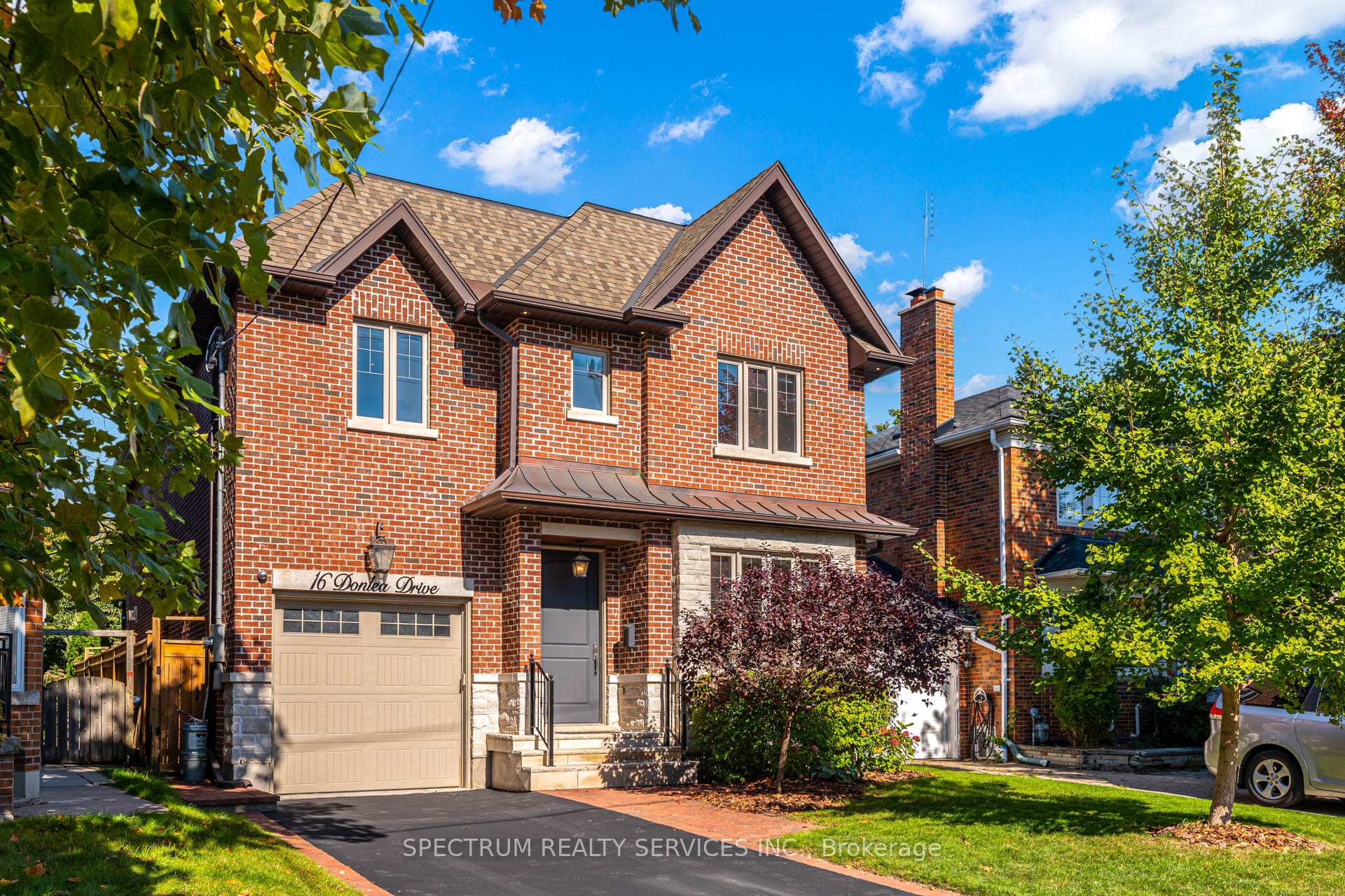 16 Donlea Dr, Toronto, ON M4G2M2 | 4 Bedroom 5 Bathroom Detached House | Image 1