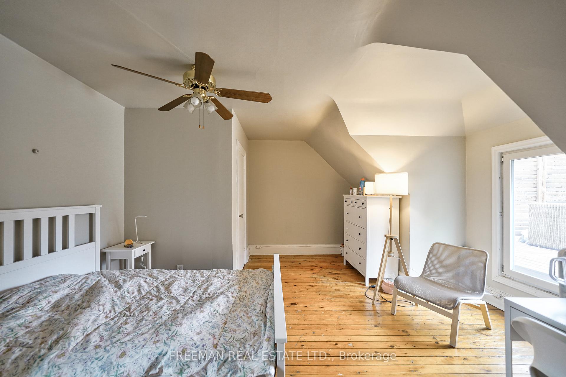 555 Markham St, Toronto, ON M6G2L6 | 5 Bedroom 3 Bathroom Semi-Detached House | Image 23